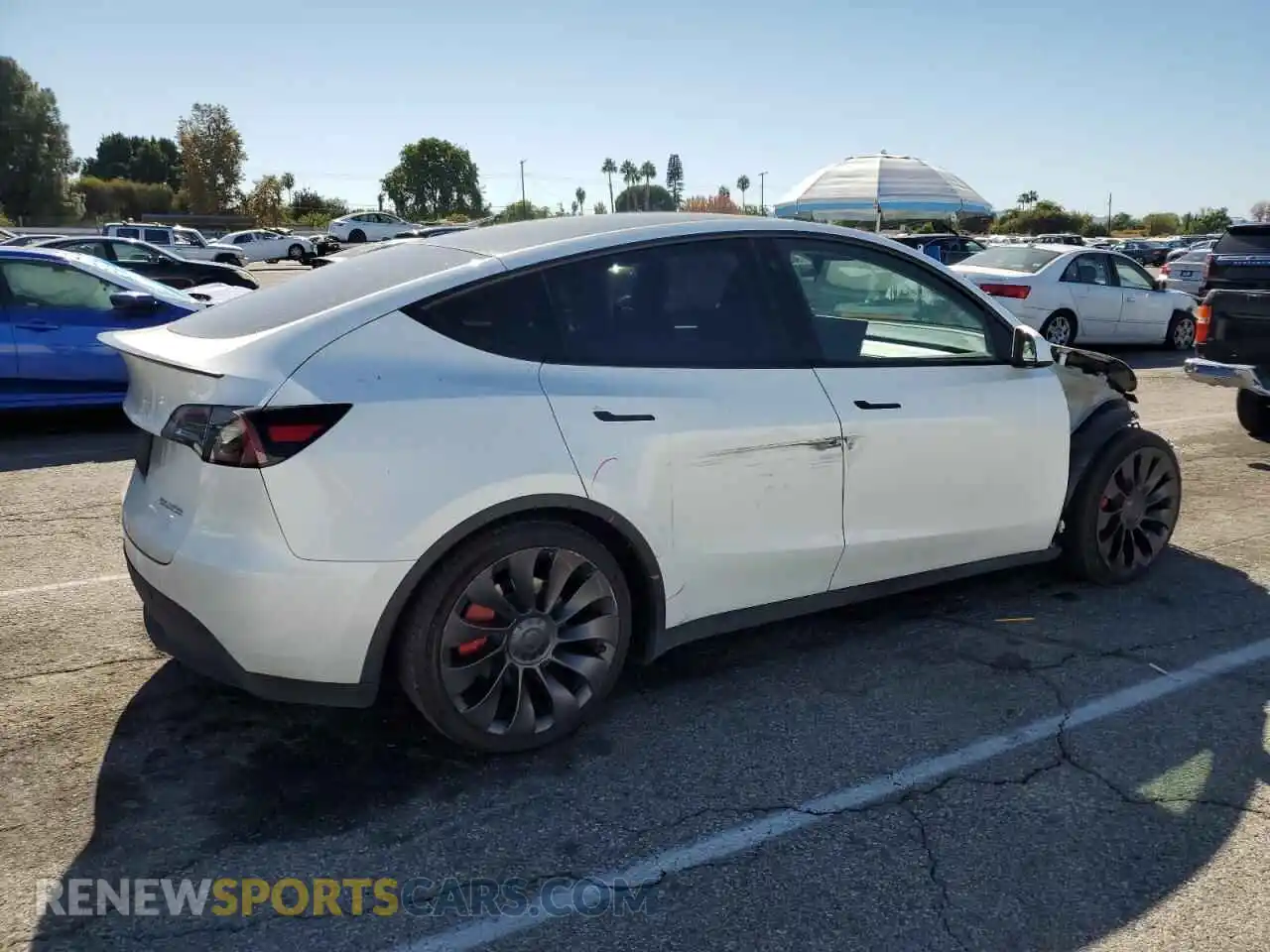 3 Photograph of a damaged car 7SAYGDEF0PF606013 TESLA MODEL Y 2023
