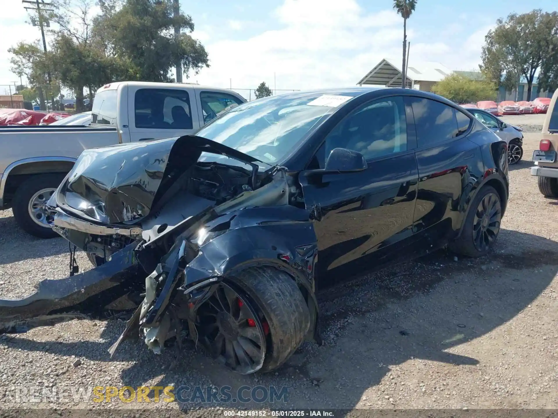 2 Photograph of a damaged car 7SAYGDEF0PF823996 TESLA MODEL Y 2023