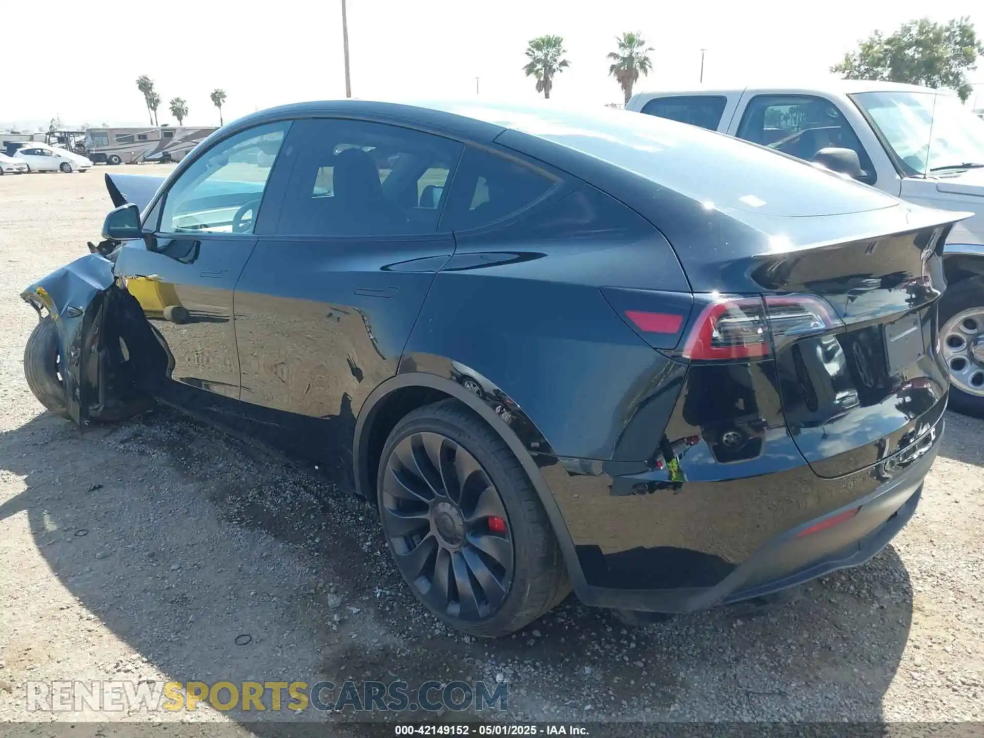 3 Photograph of a damaged car 7SAYGDEF0PF823996 TESLA MODEL Y 2023
