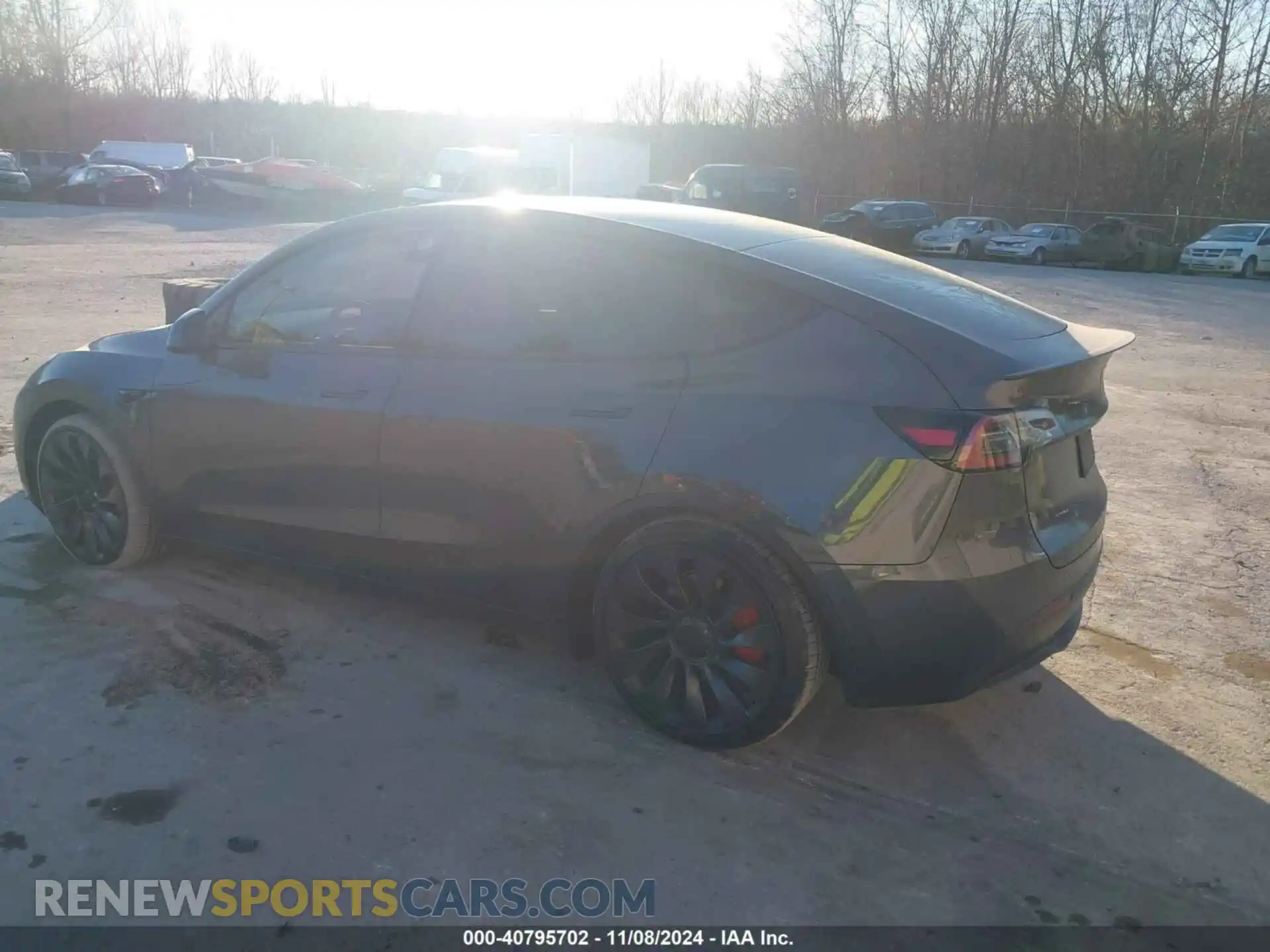 3 Photograph of a damaged car 7SAYGDEF0PF830009 TESLA MODEL Y 2023