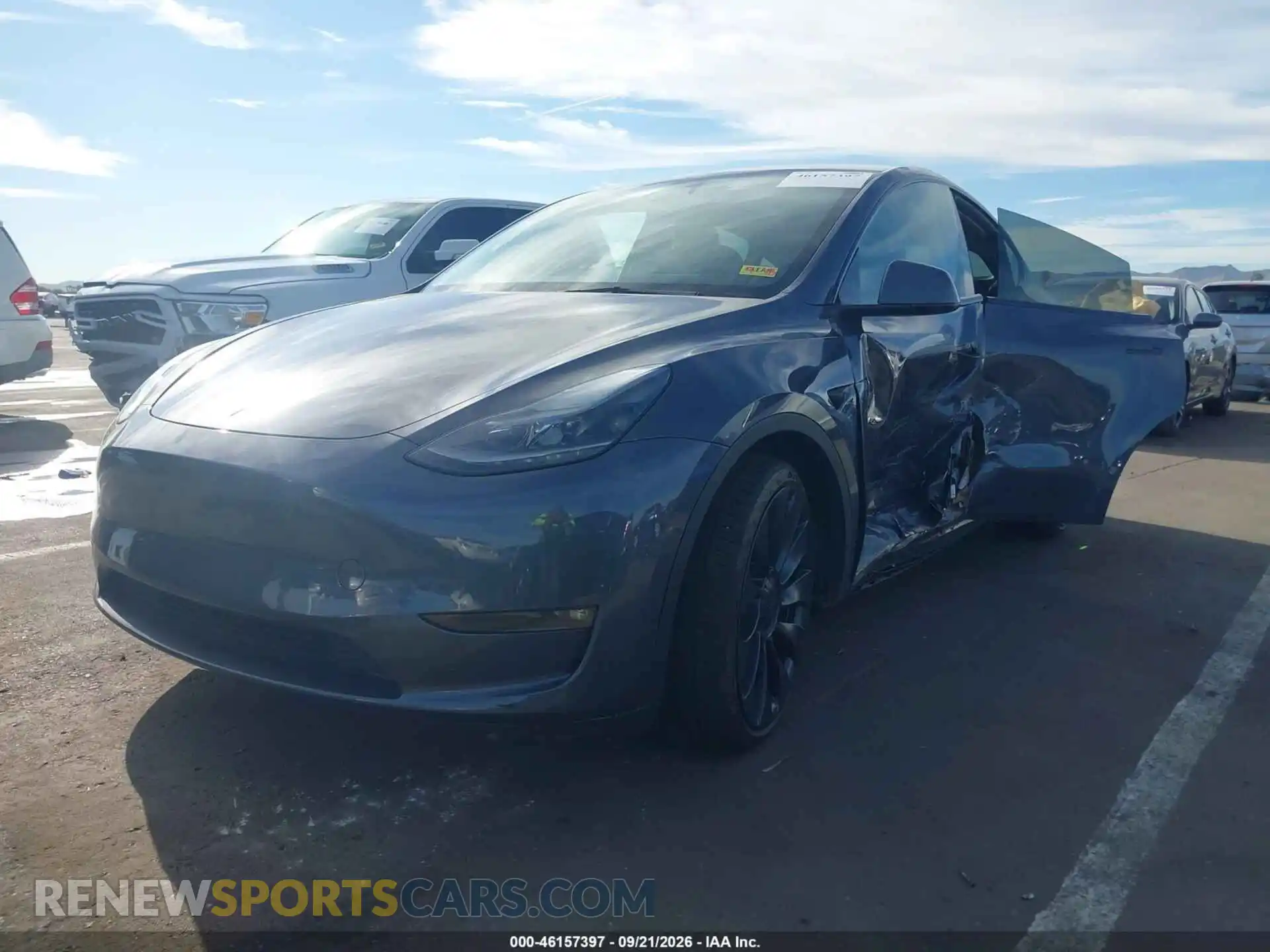 2 fotografías del automóvil dañado 7SAYGDEF0PF864838 TESLA MODEL Y 2023