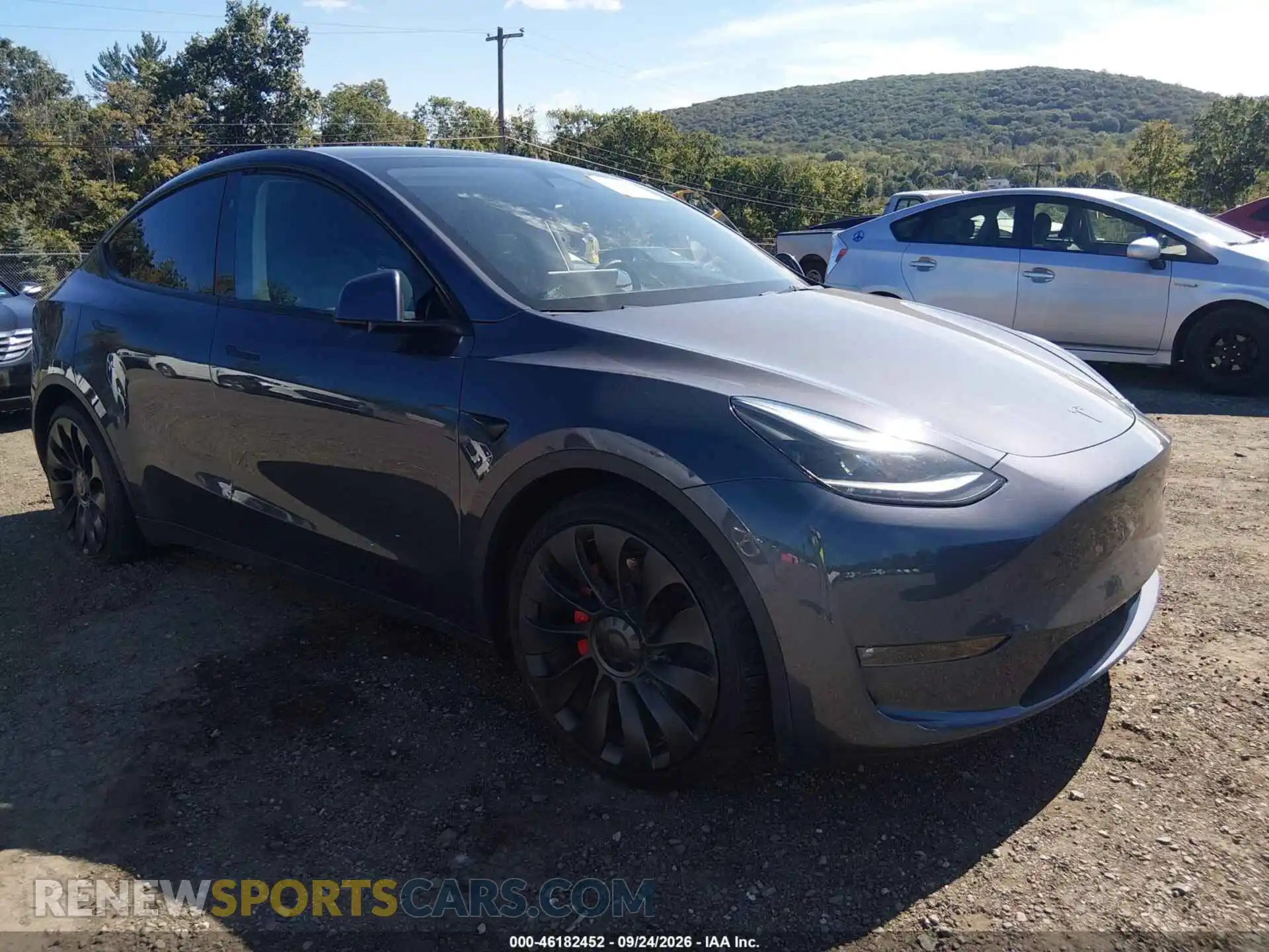 1 Photograph of a damaged car 7SAYGDEF1PF863939 TESLA MODEL Y 2023