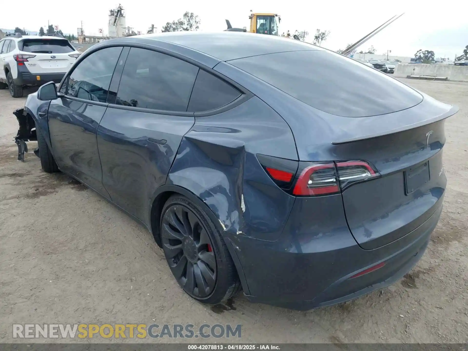 3 Photograph of a damaged car 7SAYGDEF1PF925274 TESLA MODEL Y 2023