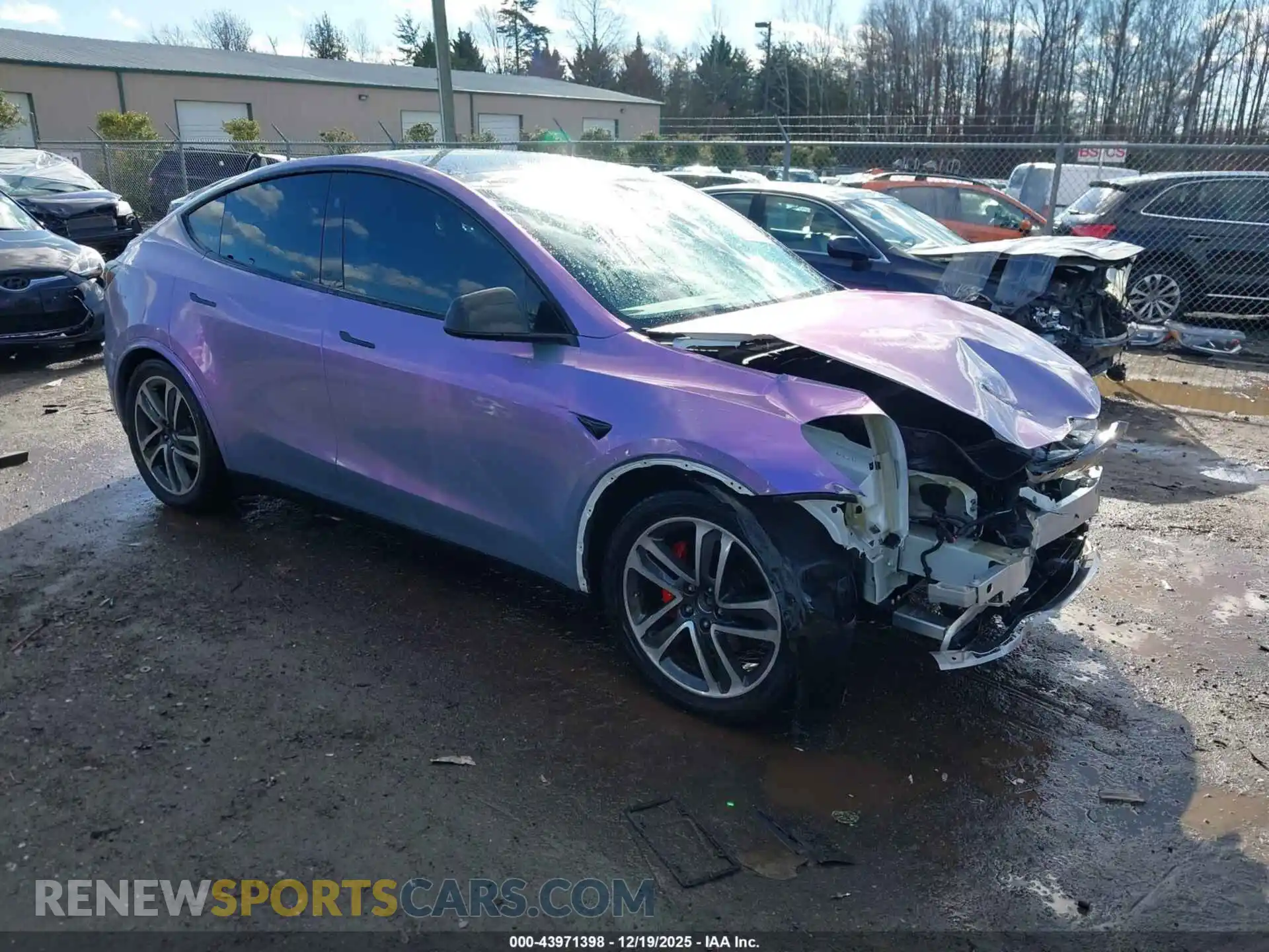 1 Photograph of a damaged car 7SAYGDEF1PF948232 TESLA MODEL Y 2023