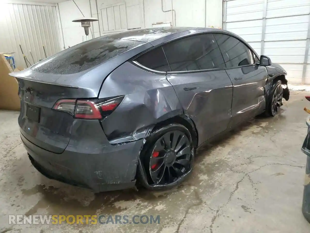 3 Photograph of a damaged car 7SAYGDEF2PF787633 TESLA MODEL Y 2023