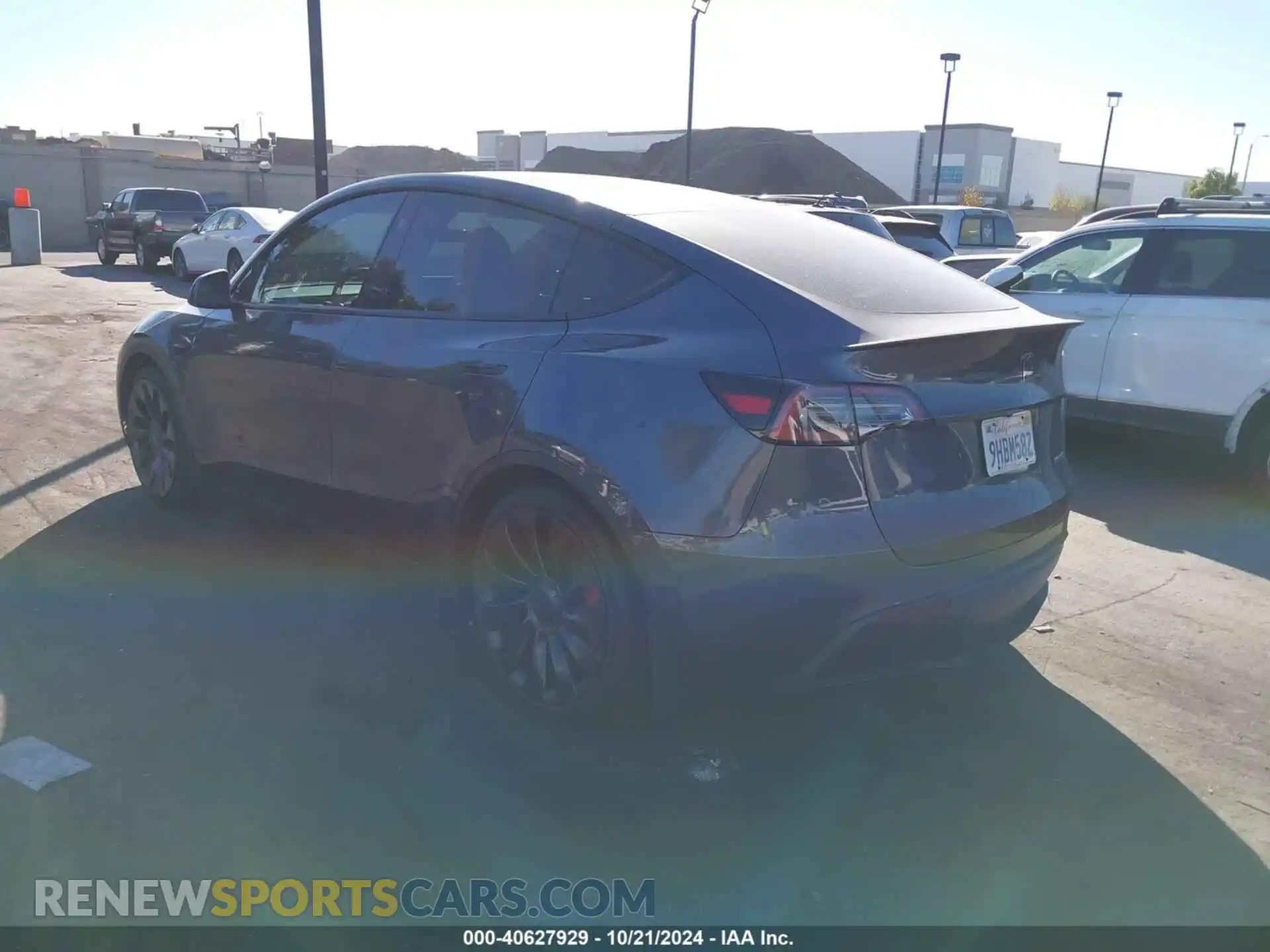 3 fotografías del automóvil dañado 7SAYGDEF2PF825426 TESLA MODEL Y 2023