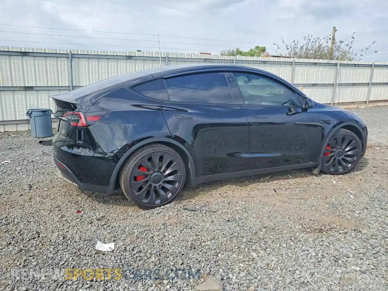 3 Photograph of a damaged car 7SAYGDEF2PF896819 TESLA MODEL Y 2023