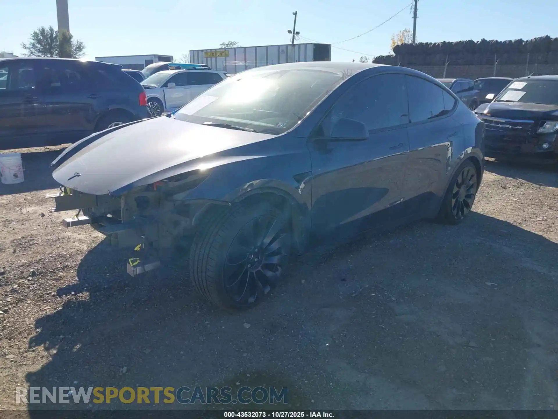 2 fotografías del automóvil dañado 7SAYGDEF3PF797135 TESLA MODEL Y 2023