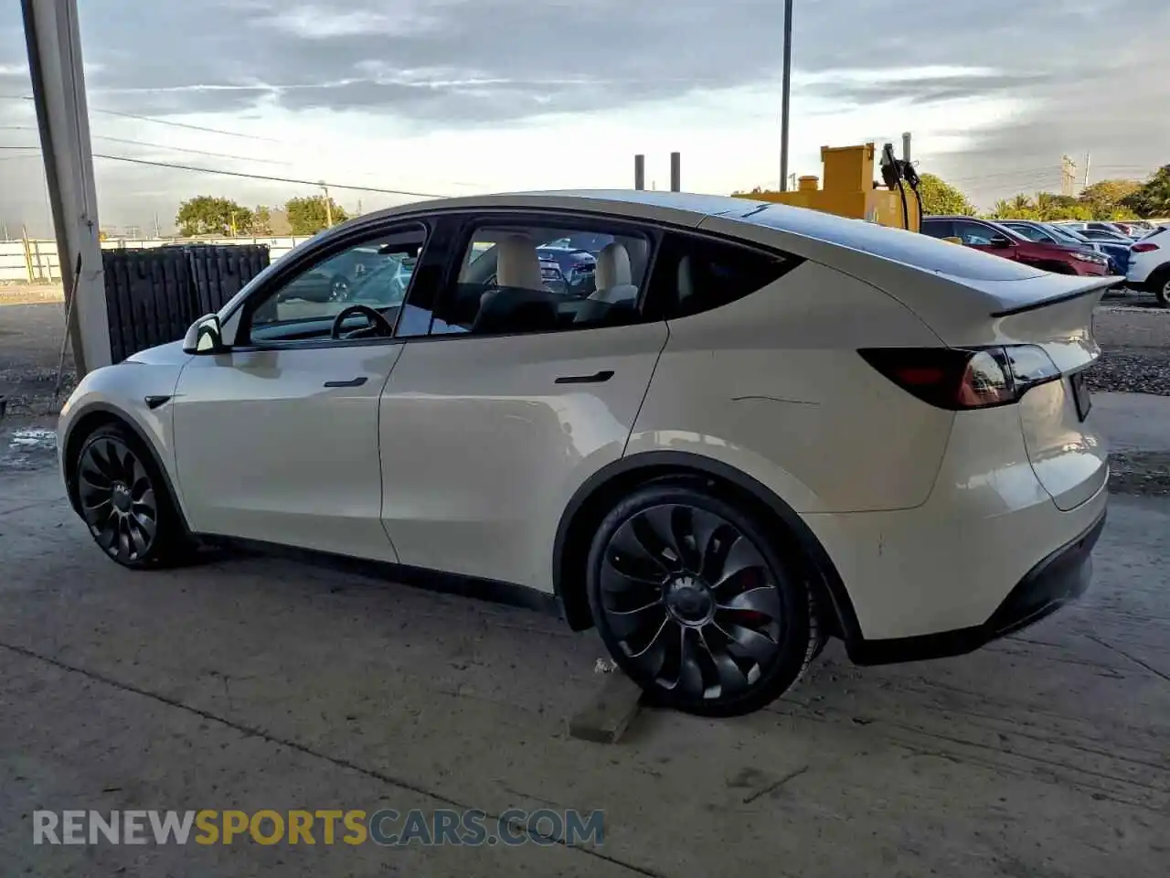 2 Photograph of a damaged car 7SAYGDEF4PF605236 TESLA MODEL Y 2023