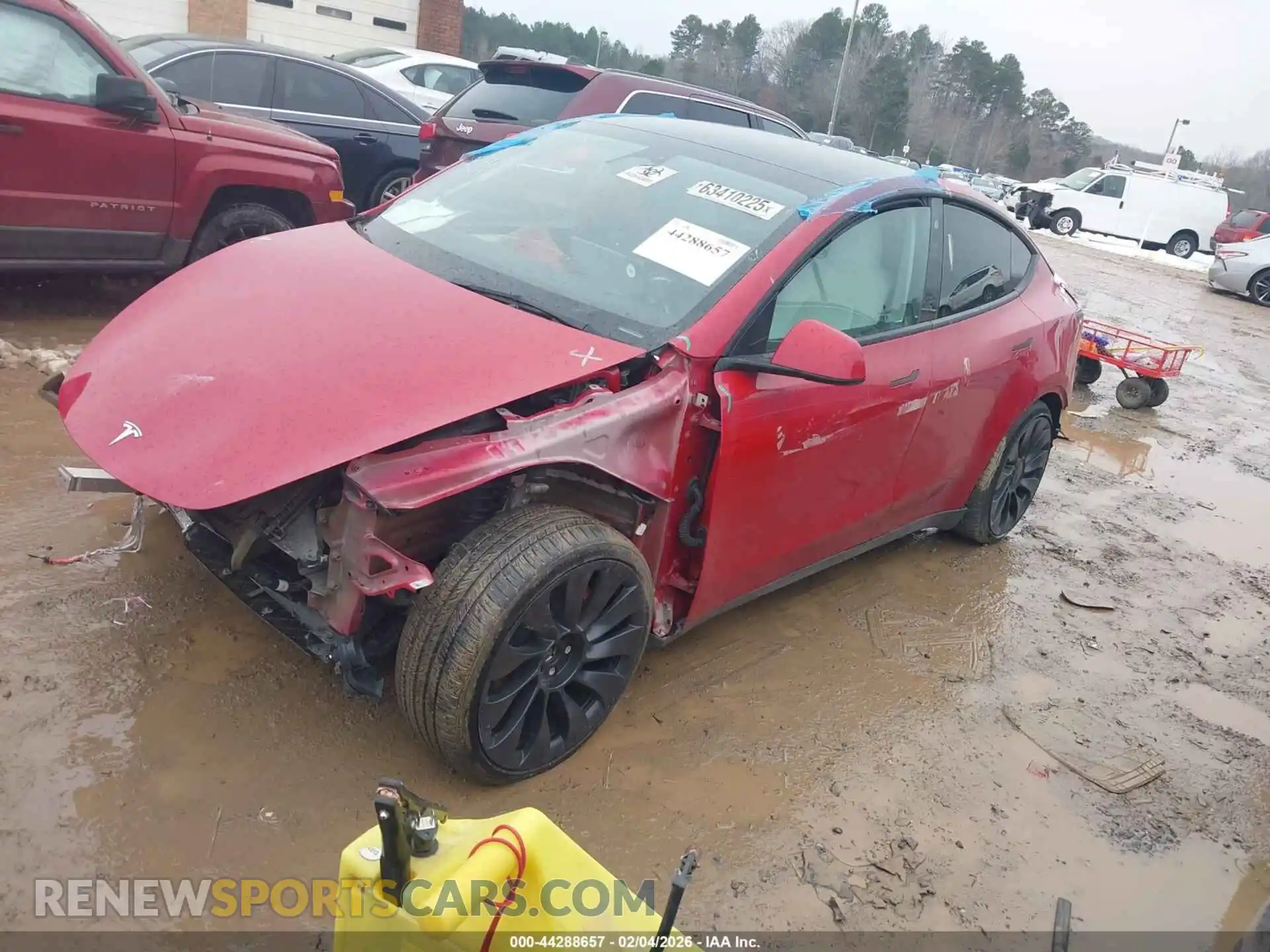 2 Photograph of a damaged car 7SAYGDEF4PF762135 TESLA MODEL Y 2023