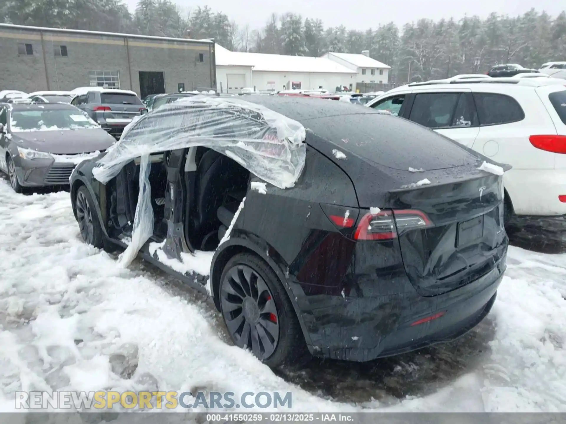 3 fotografías del automóvil dañado 7SAYGDEF4PF797192 TESLA MODEL Y 2023