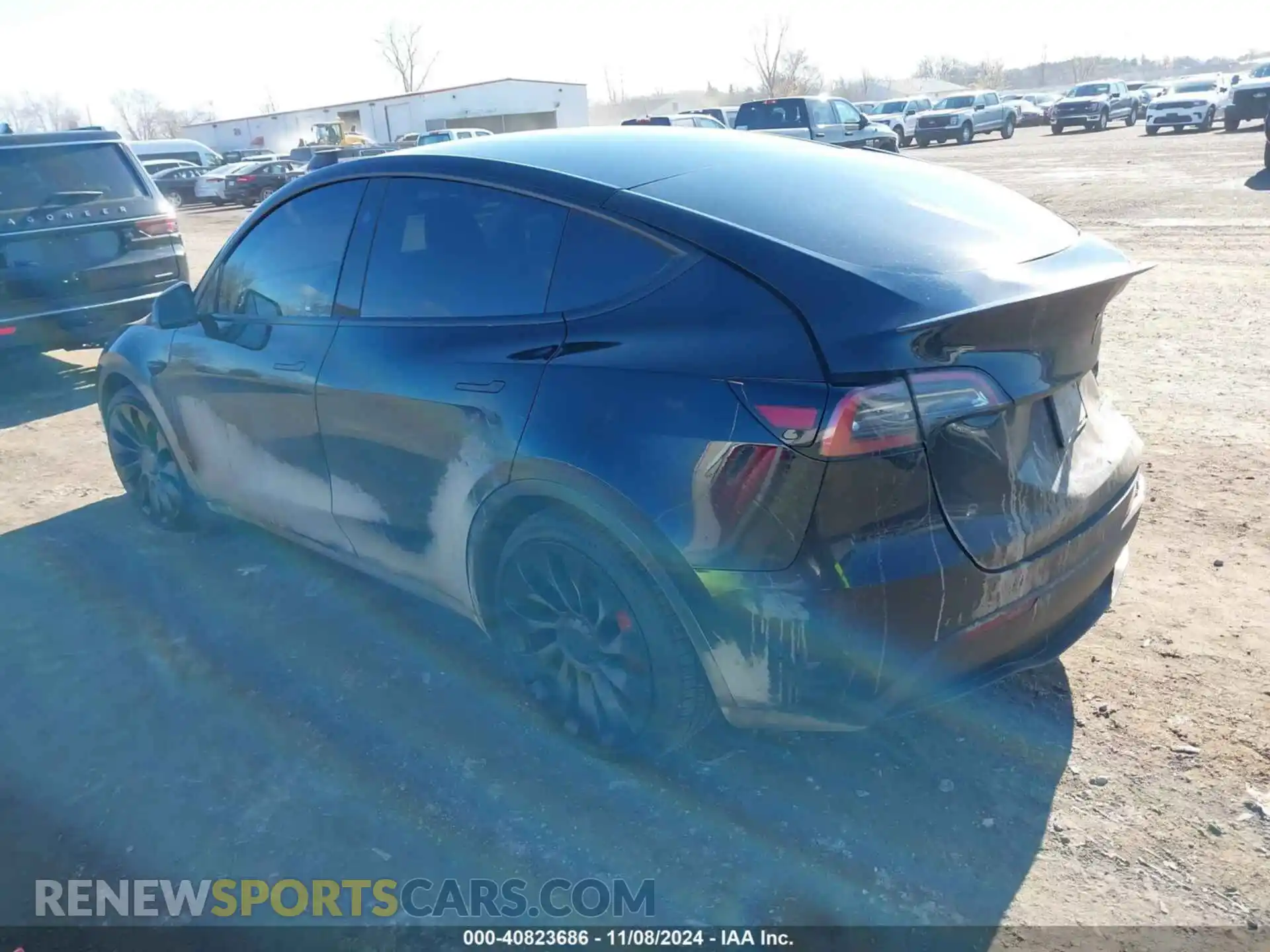 3 Photograph of a damaged car 7SAYGDEF4PF962268 TESLA MODEL Y 2023