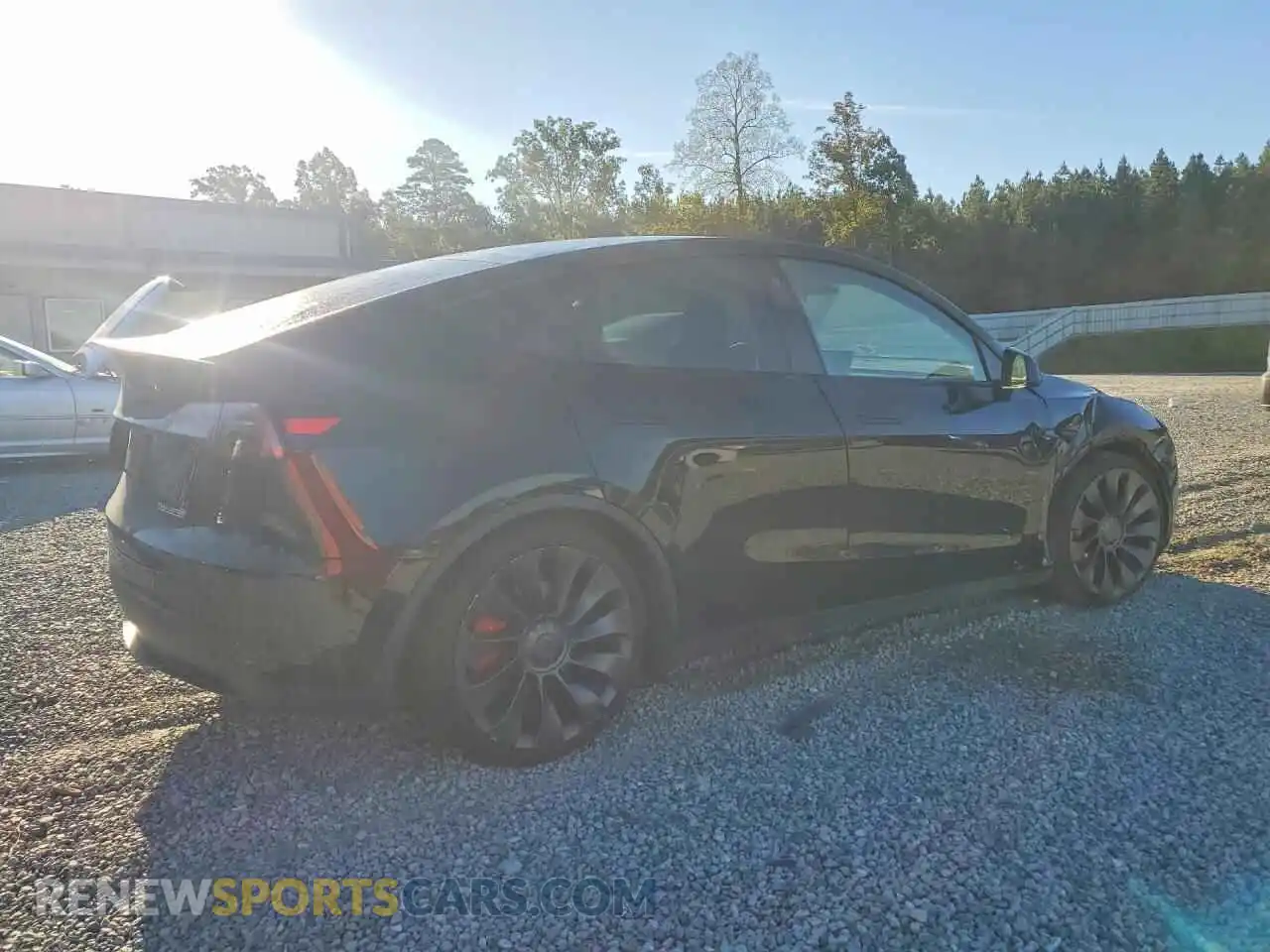 3 Photograph of a damaged car 7SAYGDEF5PF590827 TESLA MODEL Y 2023