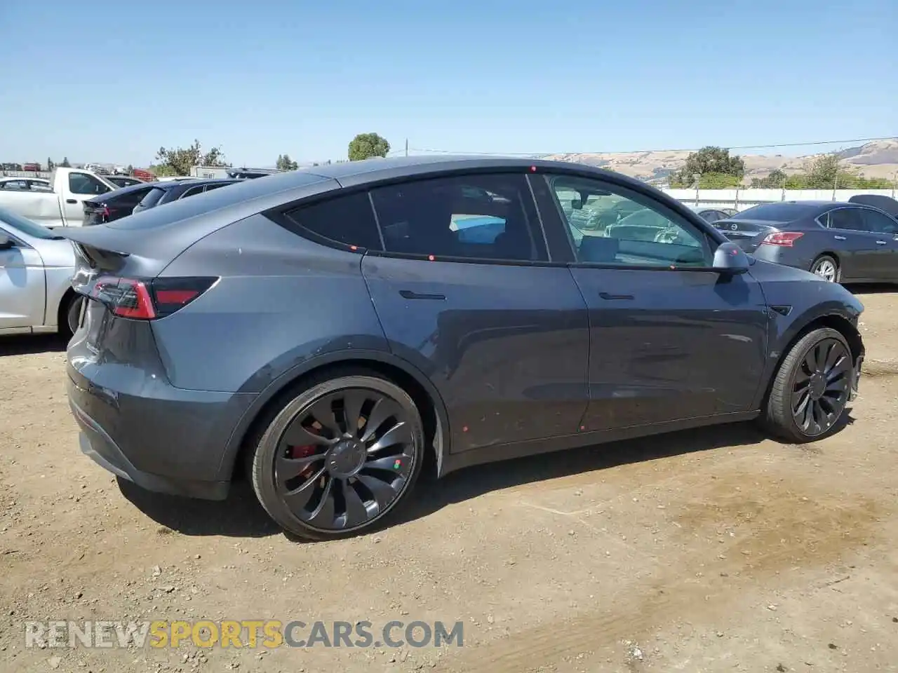 3 Photograph of a damaged car 7SAYGDEF5PF601566 TESLA MODEL Y 2023