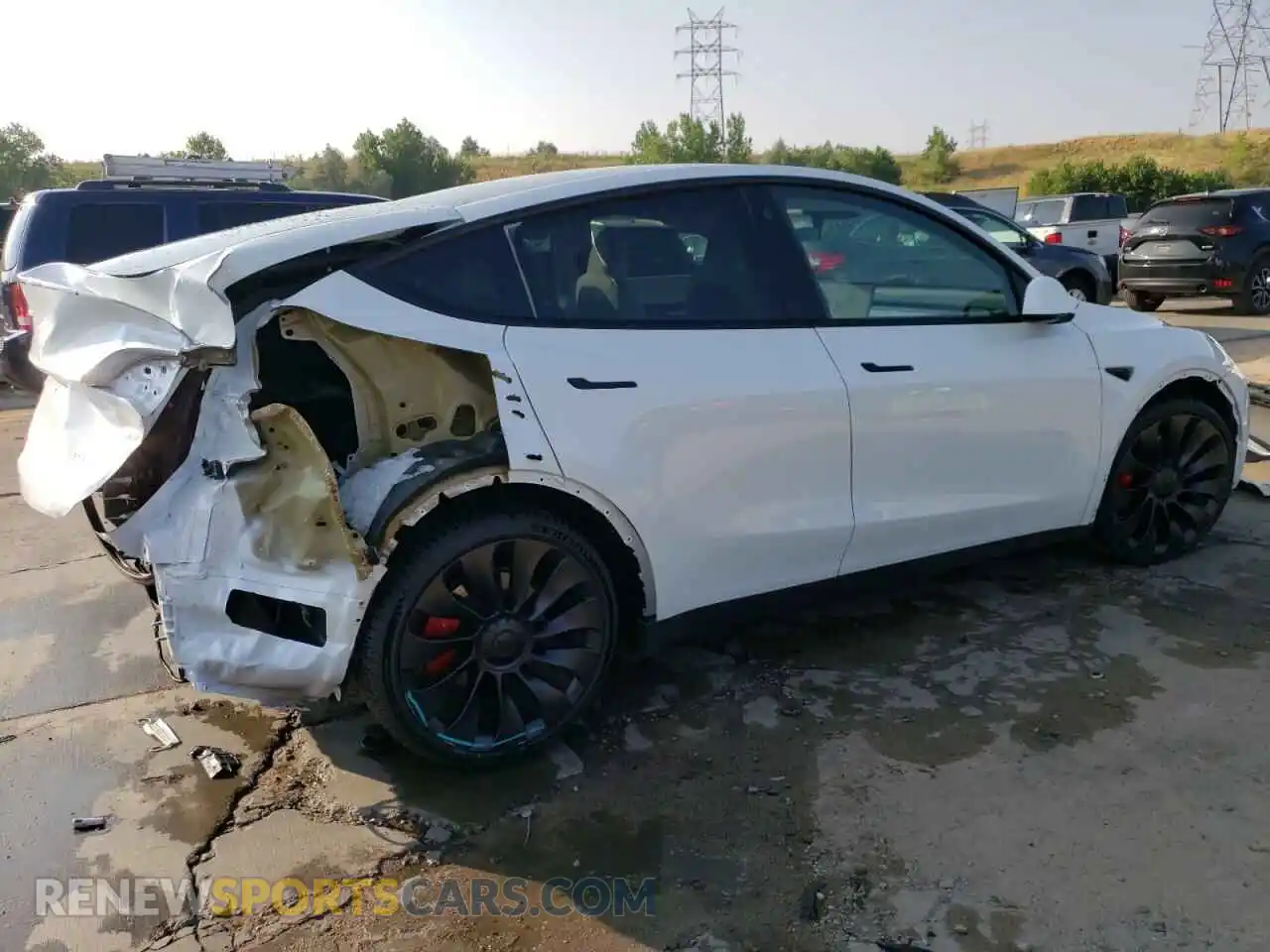 3 Photograph of a damaged car 7SAYGDEF5PF710996 TESLA MODEL Y 2023