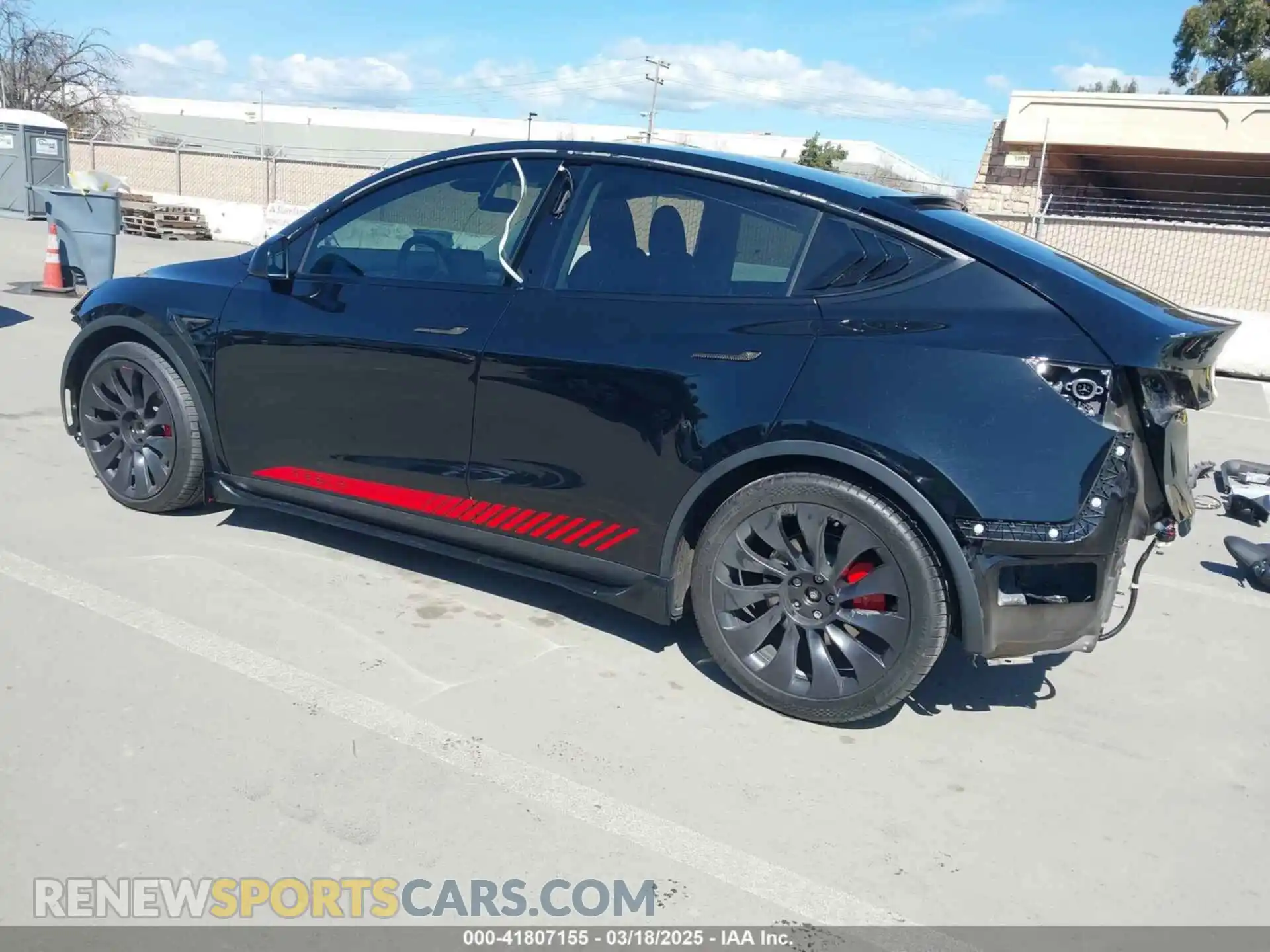 3 Photograph of a damaged car 7SAYGDEF5PF793197 TESLA MODEL Y 2023