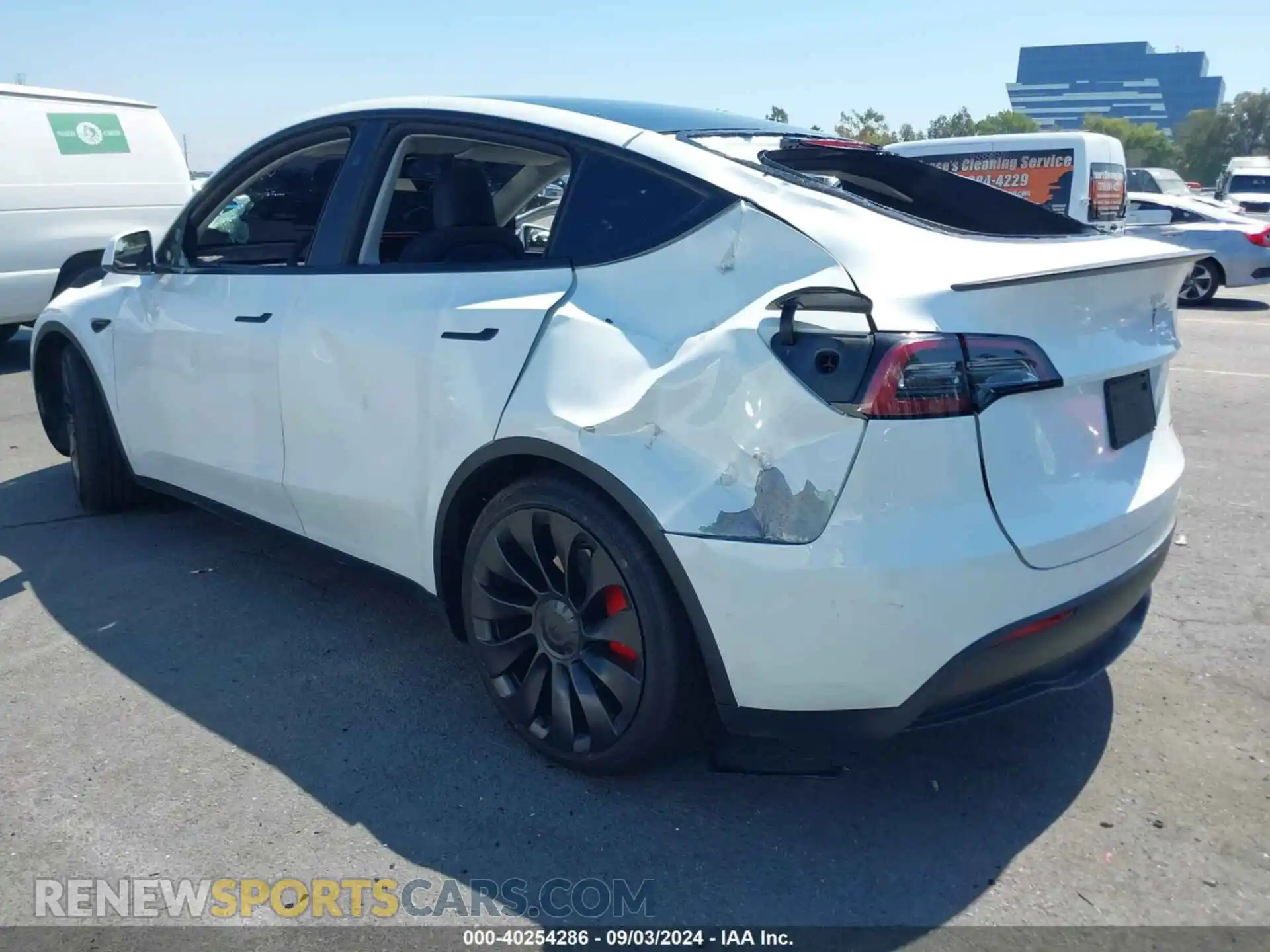 3 Photograph of a damaged car 7SAYGDEF5PF839594 TESLA MODEL Y 2023