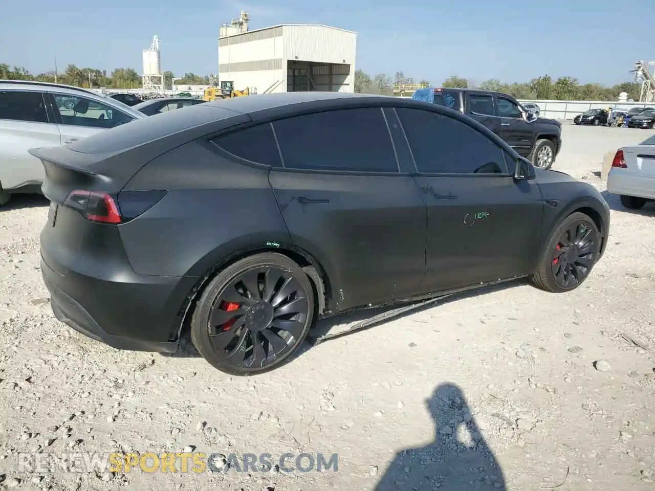3 Photograph of a damaged car 7SAYGDEF5PF866827 TESLA MODEL Y 2023