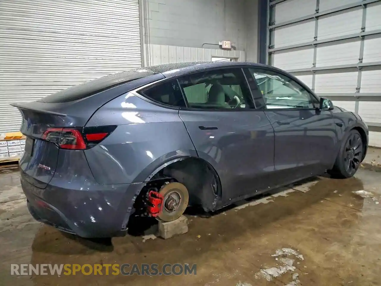 3 Photograph of a damaged car 7SAYGDEF5PF920224 TESLA MODEL Y 2023