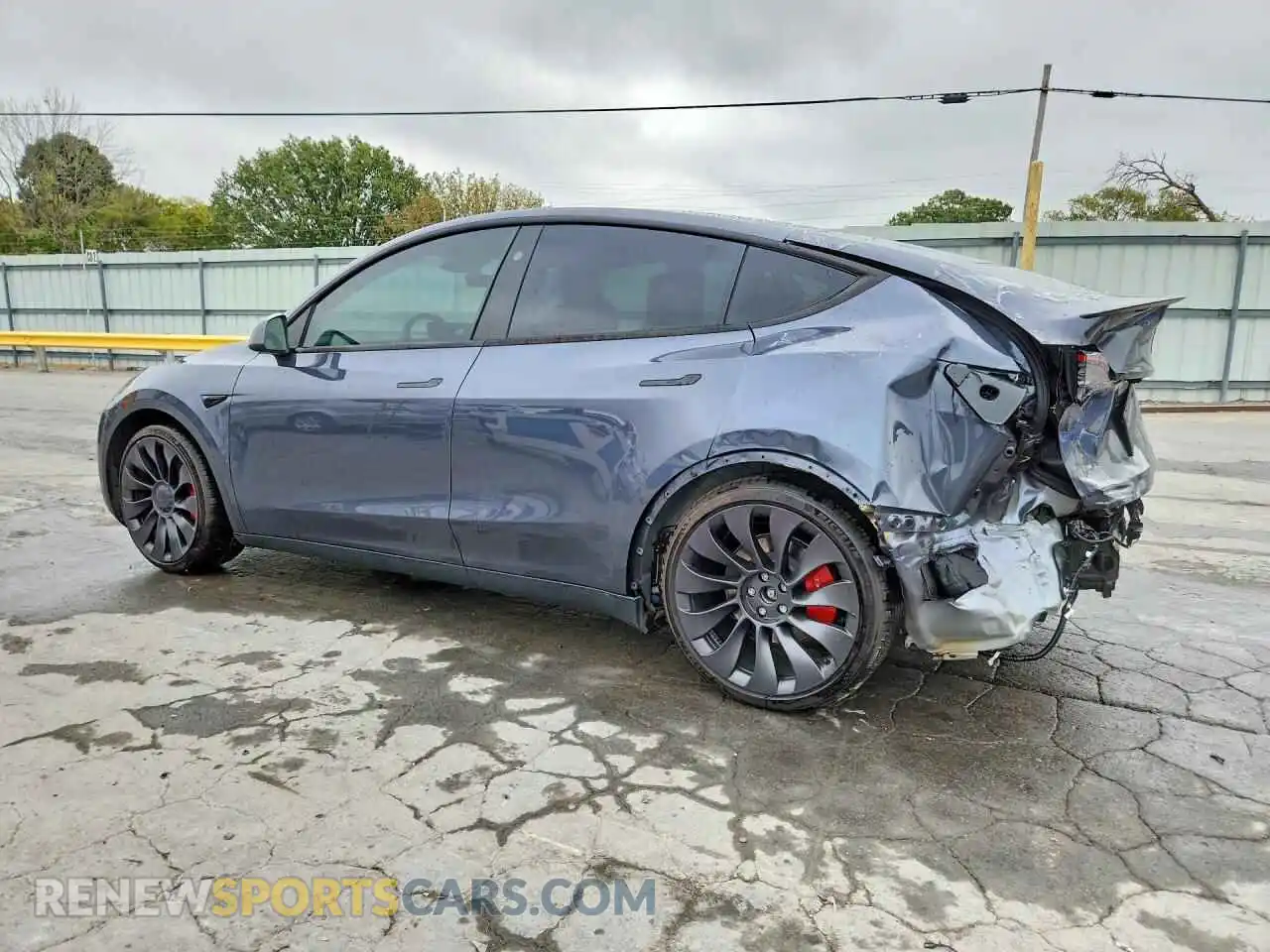 2 Photograph of a damaged car 7SAYGDEF5PF945494 TESLA MODEL Y 2023