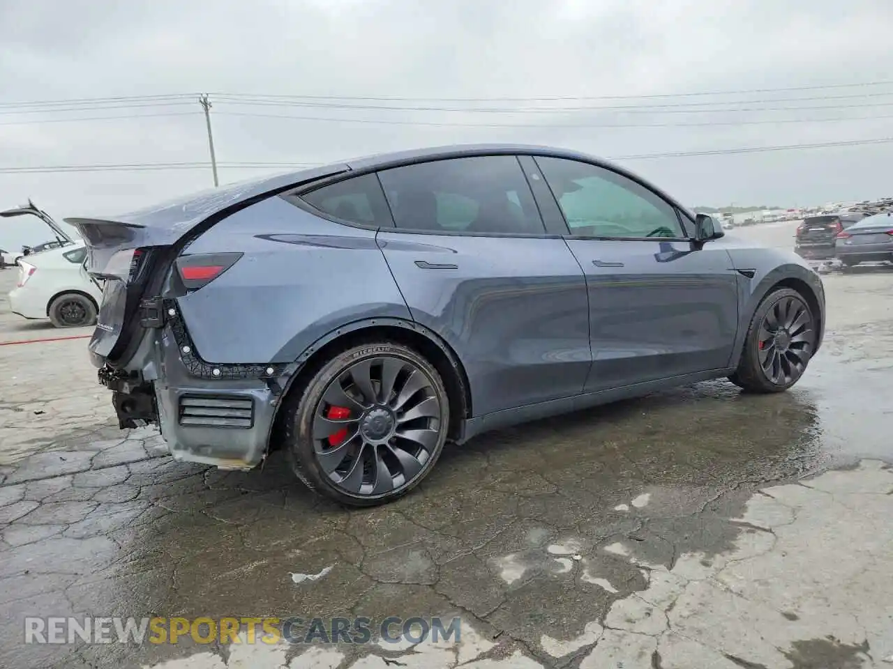 3 Photograph of a damaged car 7SAYGDEF5PF945494 TESLA MODEL Y 2023