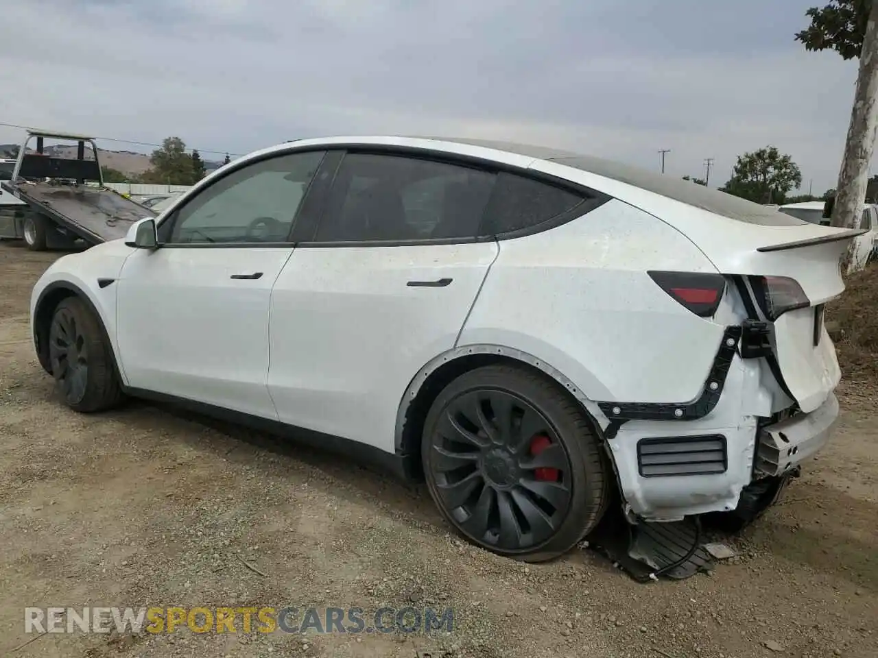 2 Photograph of a damaged car 7SAYGDEF5PF963588 TESLA MODEL Y 2023