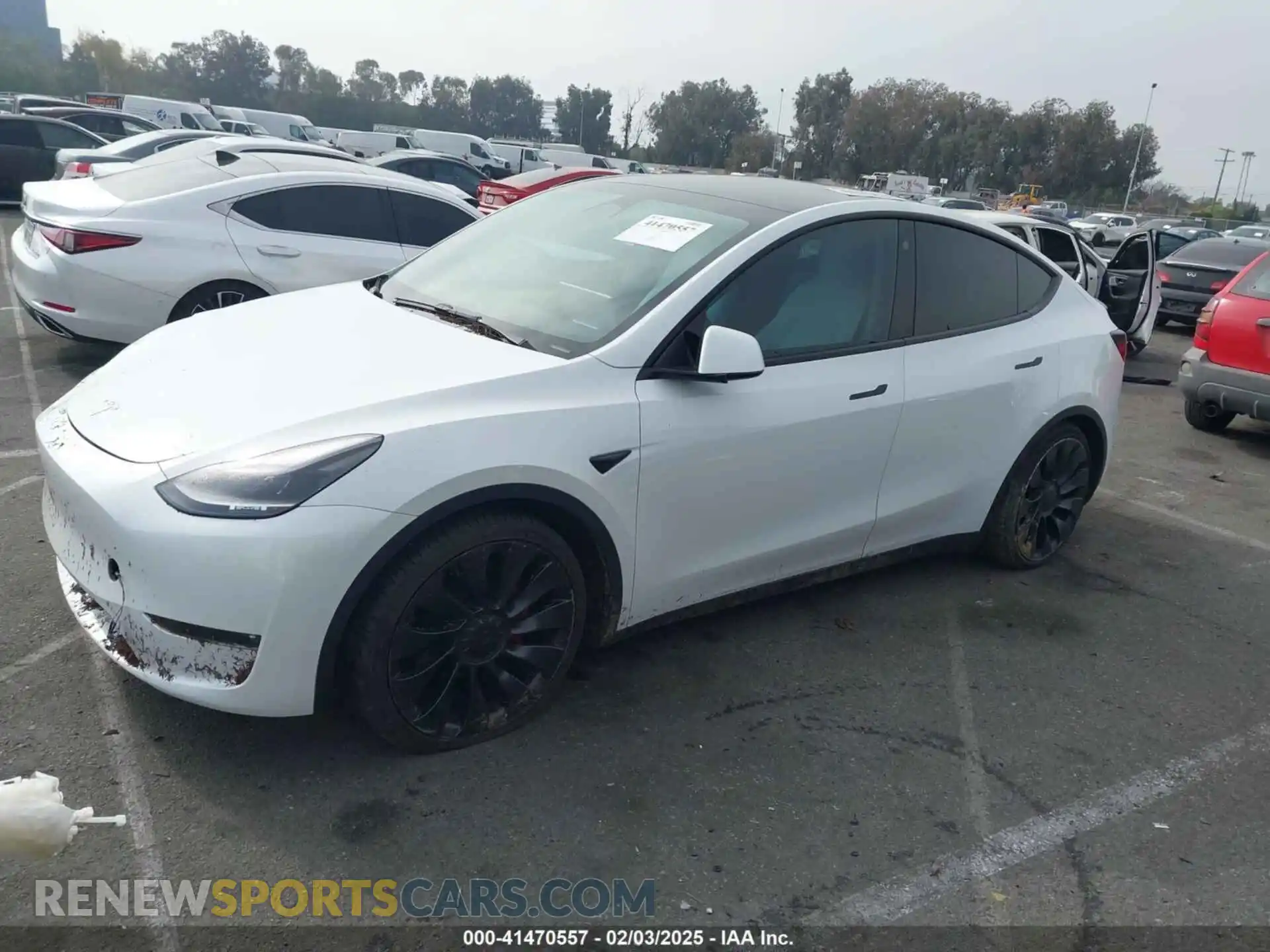 2 Photograph of a damaged car 7SAYGDEF6PF621289 TESLA MODEL Y 2023