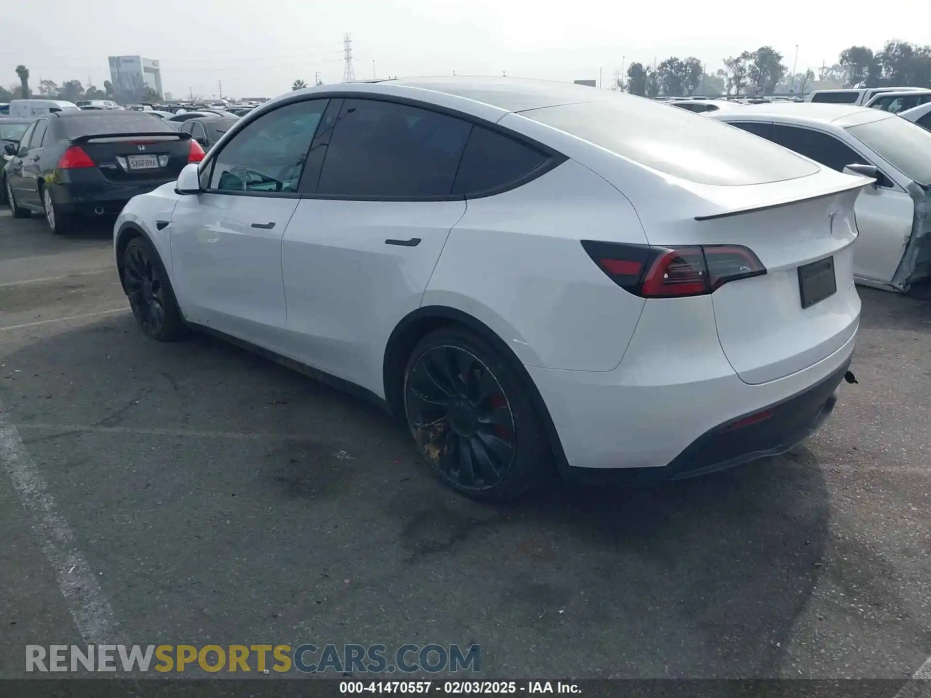3 Photograph of a damaged car 7SAYGDEF6PF621289 TESLA MODEL Y 2023