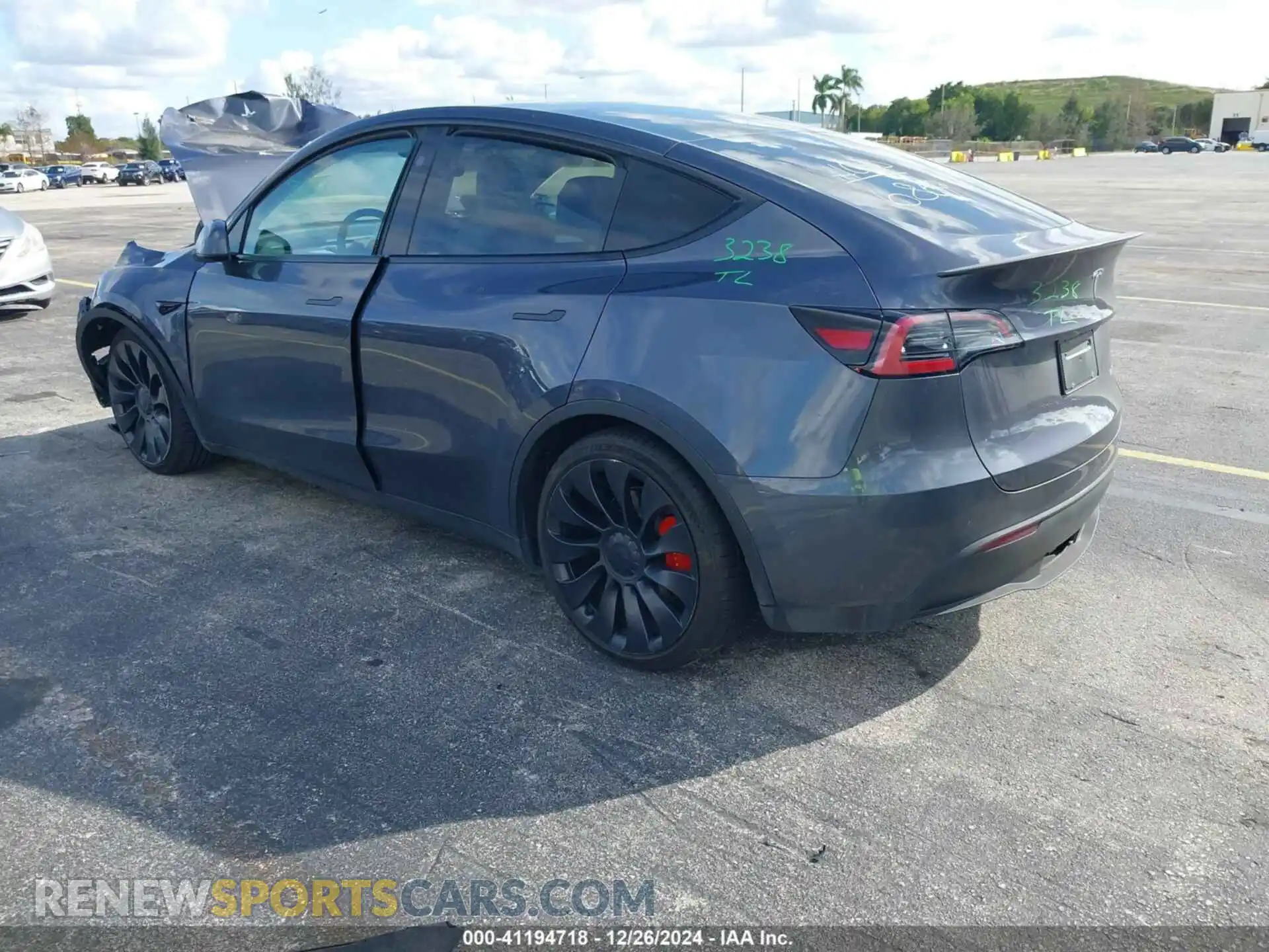 3 Photograph of a damaged car 7SAYGDEF7PF806869 TESLA MODEL Y 2023