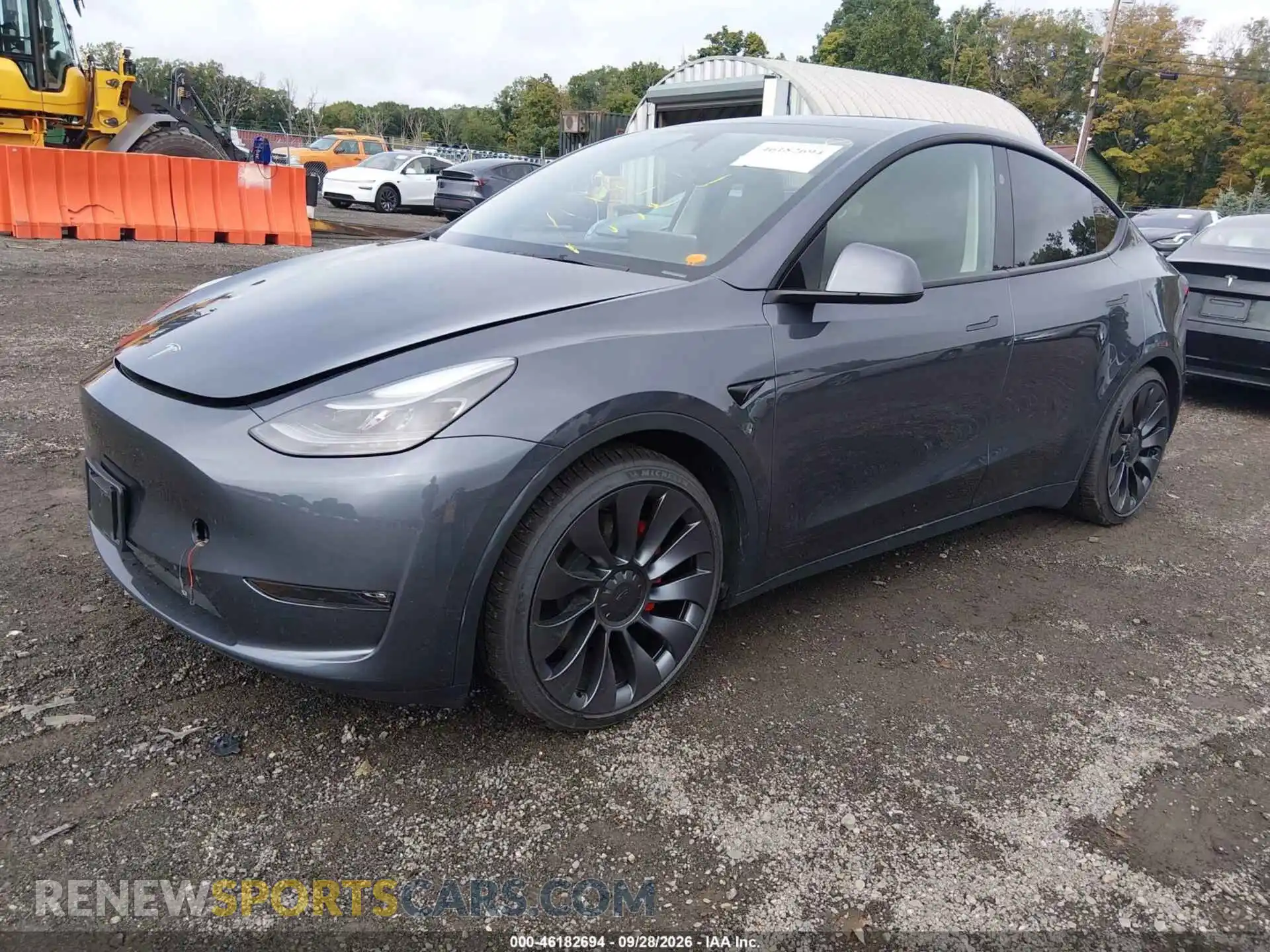 2 fotografías del automóvil dañado 7SAYGDEF7PF824885 TESLA MODEL Y 2023