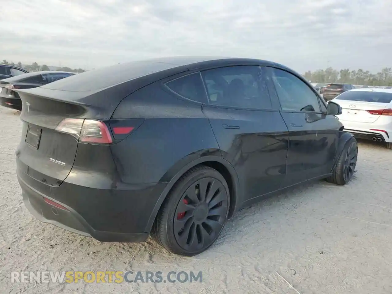 3 Photograph of a damaged car 7SAYGDEF7PF884262 TESLA MODEL Y 2023
