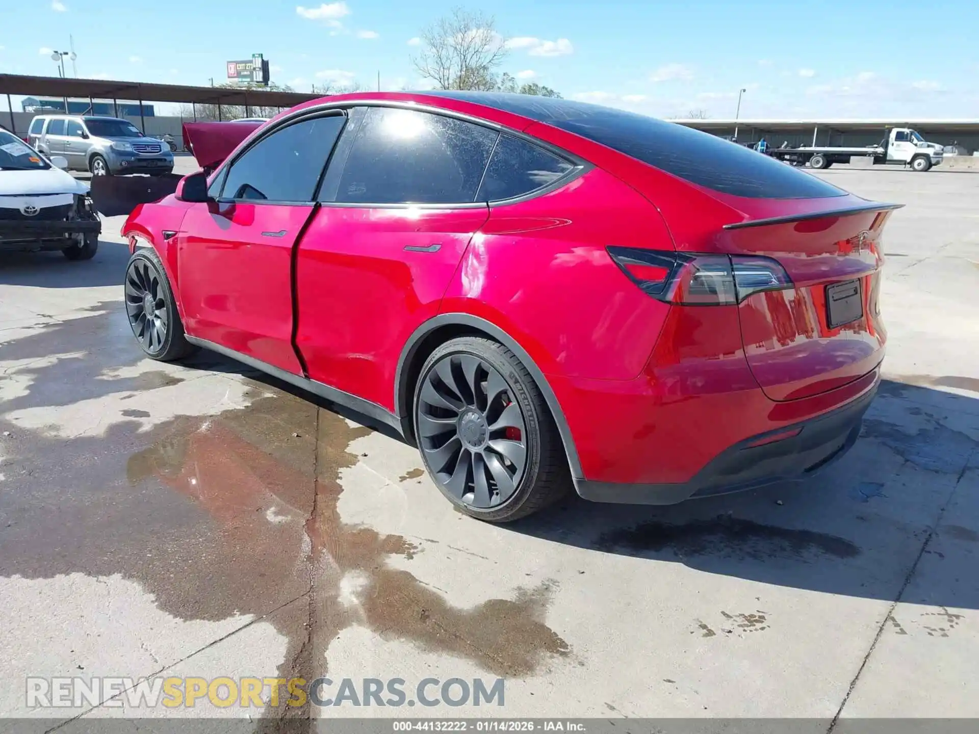 3 Photograph of a damaged car 7SAYGDEF8PF701676 TESLA MODEL Y 2023