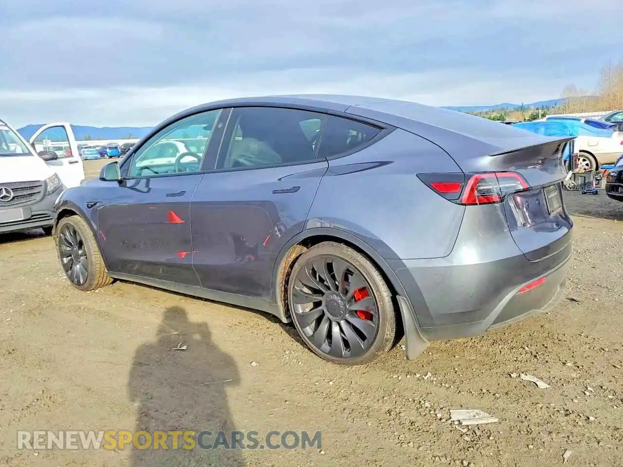2 Photograph of a damaged car 7SAYGDEF8PF801051 TESLA MODEL Y 2023