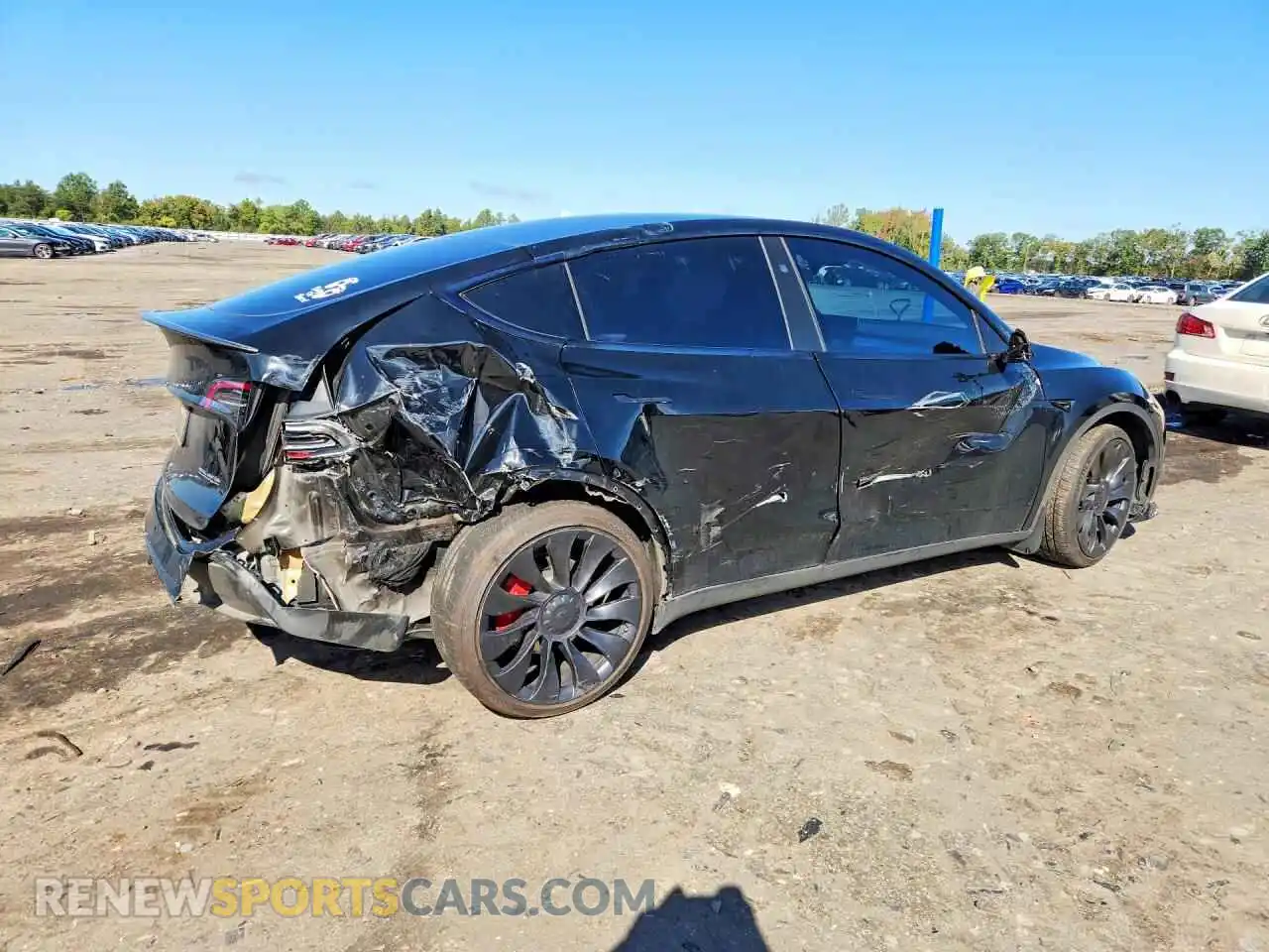3 Photograph of a damaged car 7SAYGDEF8PF839170 TESLA MODEL Y 2023