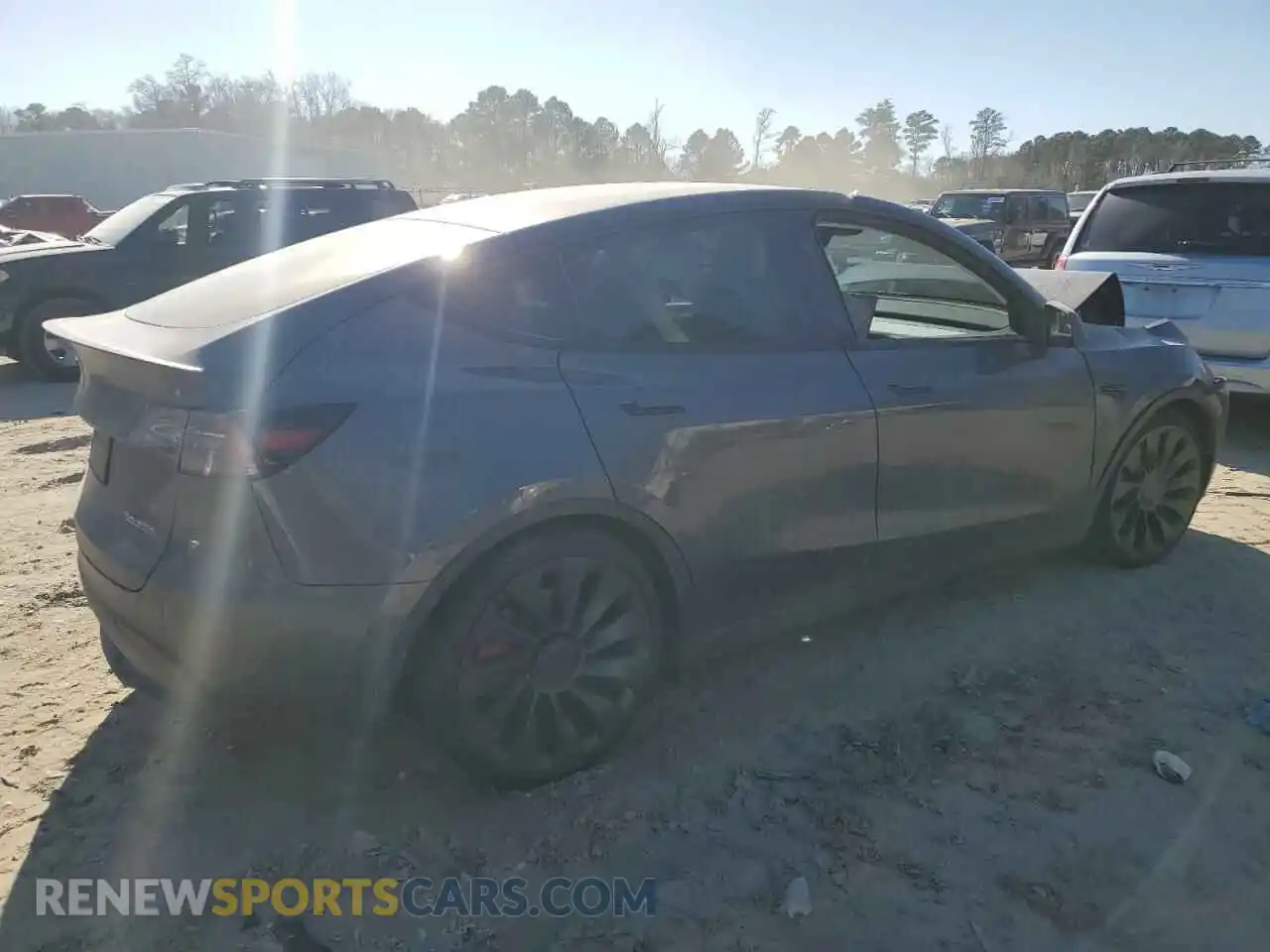 3 Photograph of a damaged car 7SAYGDEF8PF843333 TESLA MODEL Y 2023