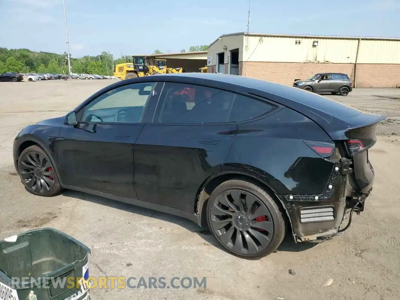 2 Photograph of a damaged car 7SAYGDEF8PF881855 TESLA MODEL Y 2023