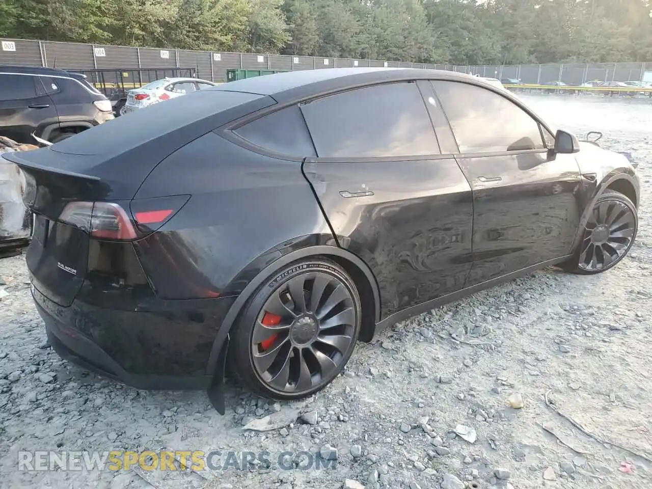 3 Photograph of a damaged car 7SAYGDEF8PF893245 TESLA MODEL Y 2023