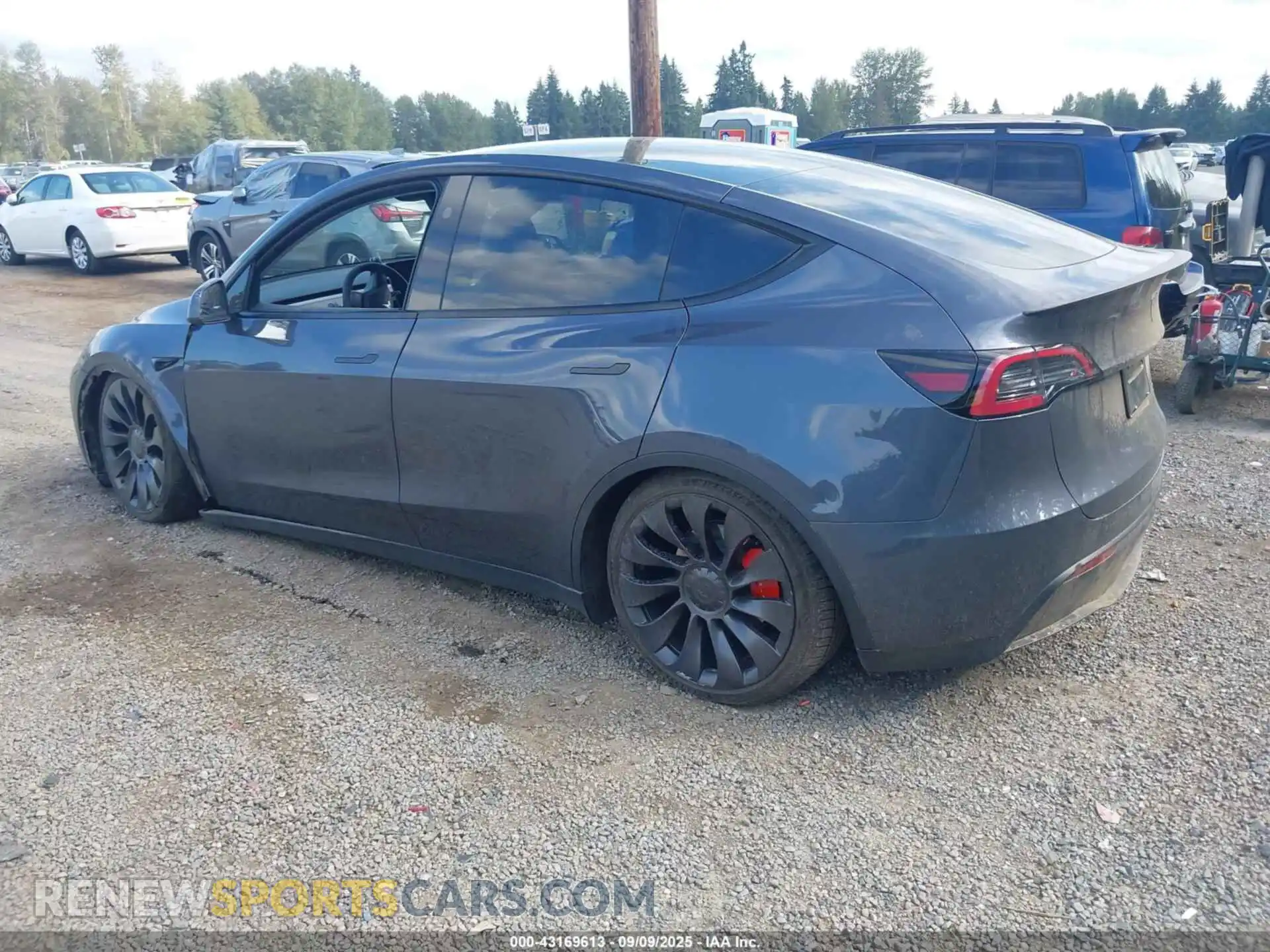 3 Photograph of a damaged car 7SAYGDEF8PF936241 TESLA MODEL Y 2023