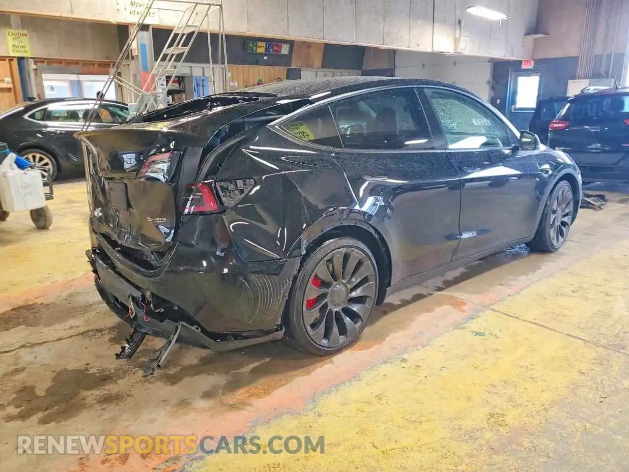 3 Photograph of a damaged car 7SAYGDEF8PF960748 TESLA MODEL Y 2023
