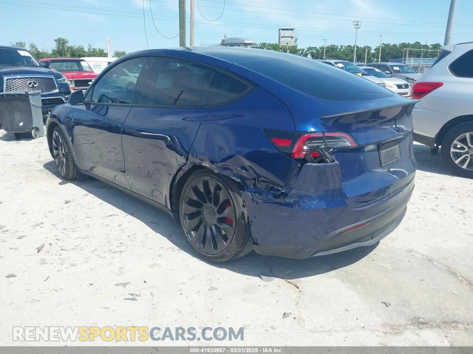 3 Photograph of a damaged car 7SAYGDEF9PF582908 TESLA MODEL Y 2023