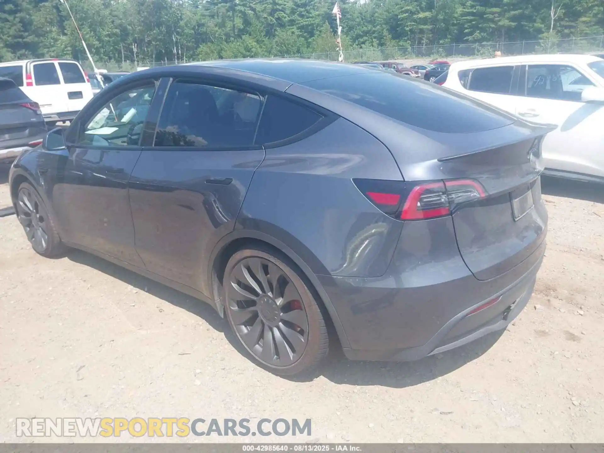 3 Photograph of a damaged car 7SAYGDEF9PF614739 TESLA MODEL Y 2023