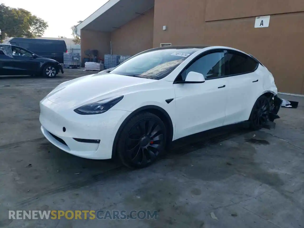 1 Photograph of a damaged car 7SAYGDEF9PF624087 TESLA MODEL Y 2023