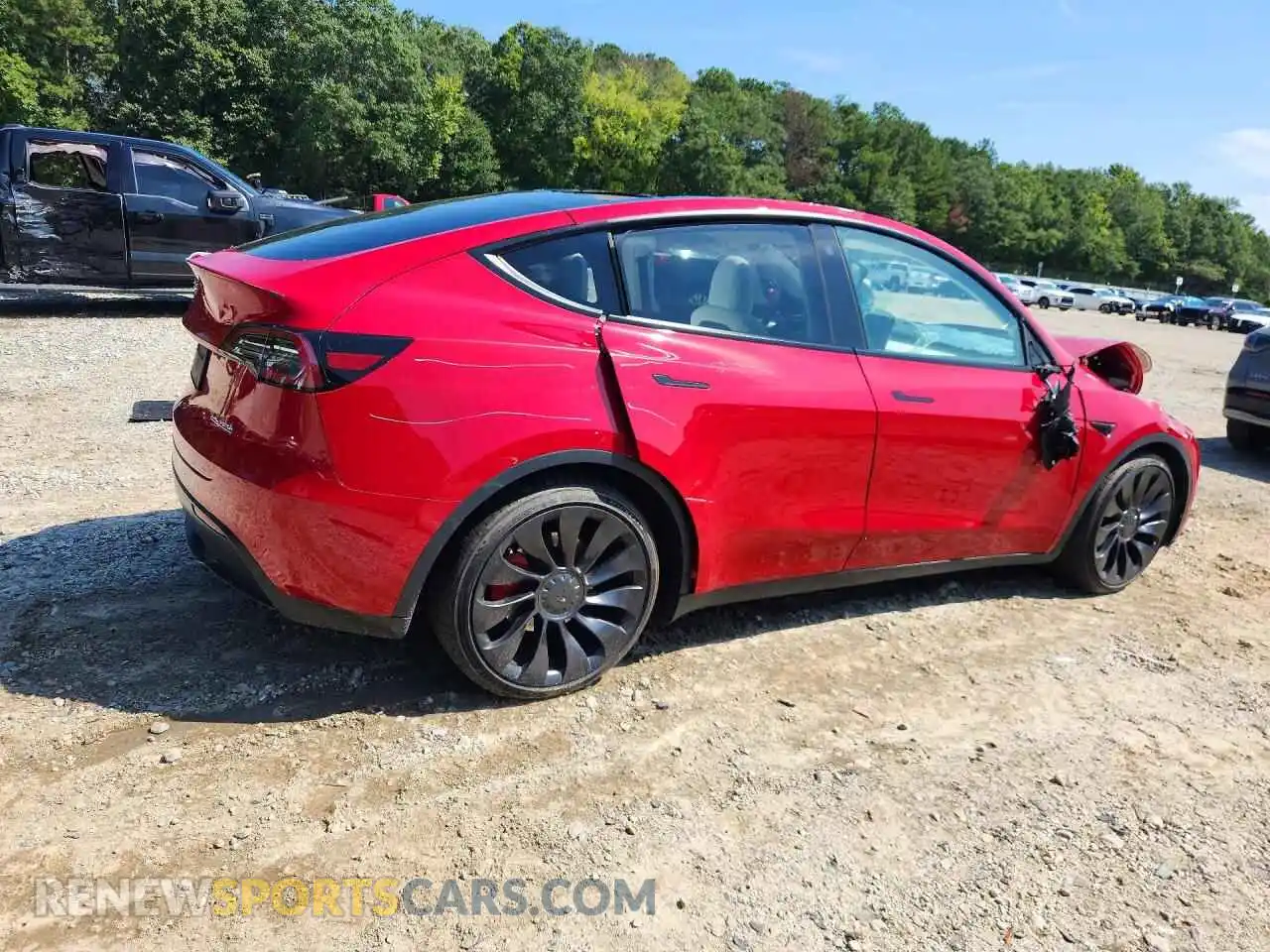 3 Photograph of a damaged car 7SAYGDEF9PF663083 TESLA MODEL Y 2023