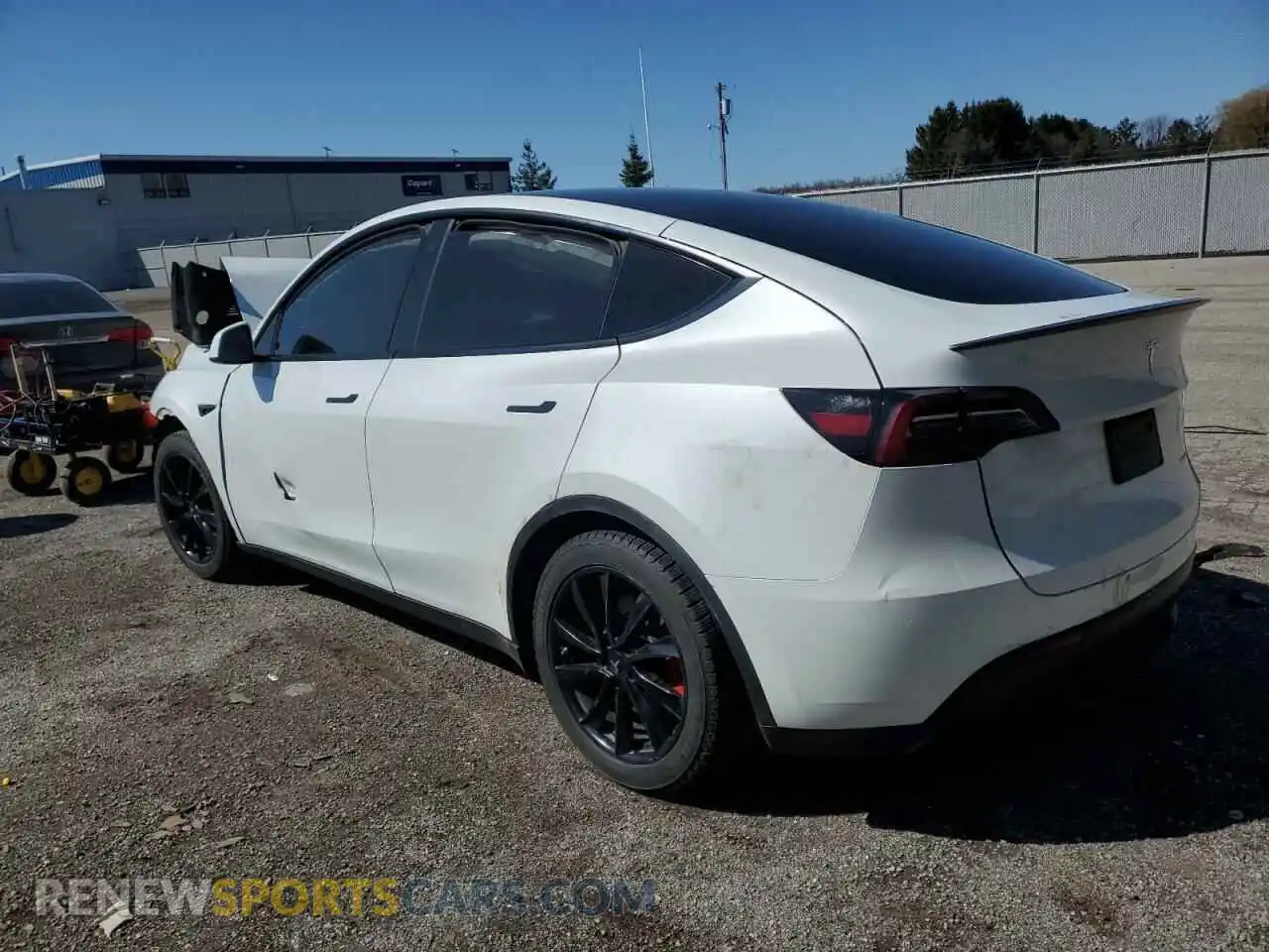 2 Photograph of a damaged car 7SAYGDEF9PF682684 TESLA MODEL Y 2023