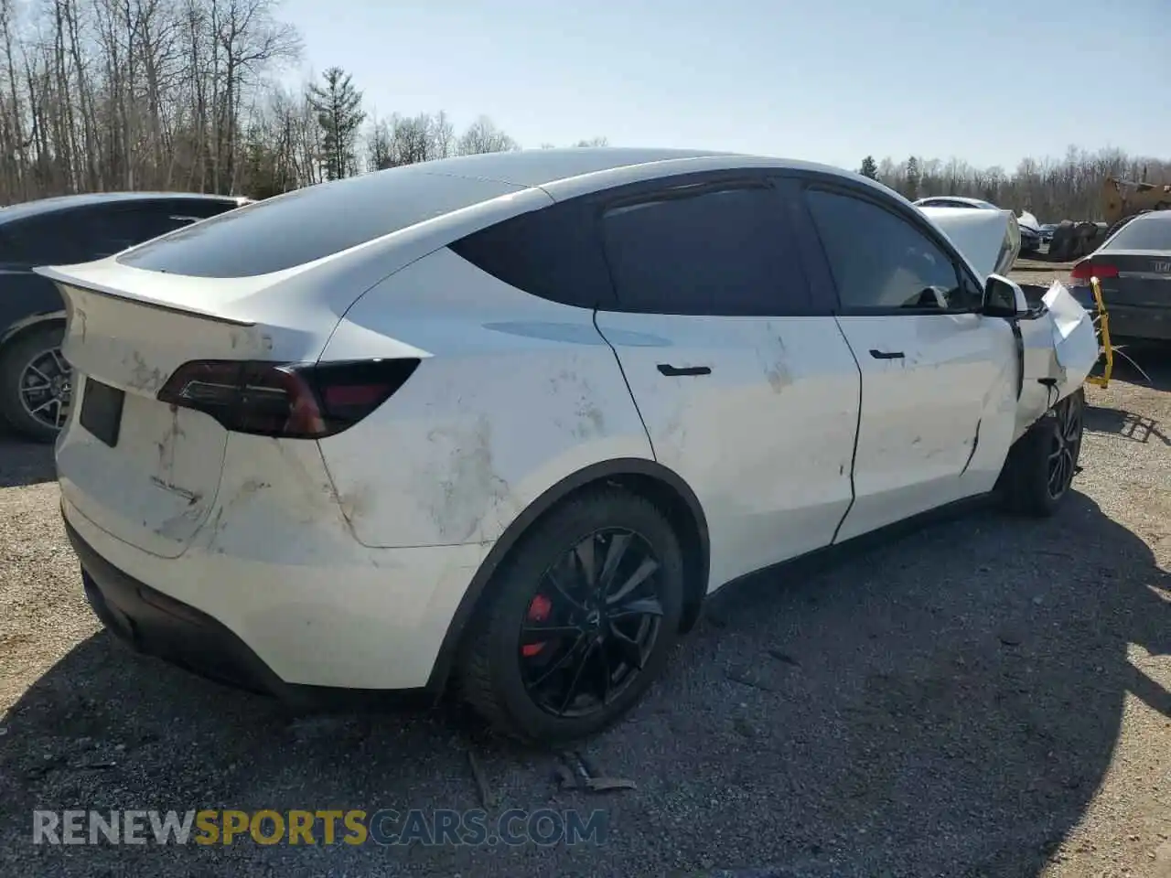3 Photograph of a damaged car 7SAYGDEF9PF682684 TESLA MODEL Y 2023