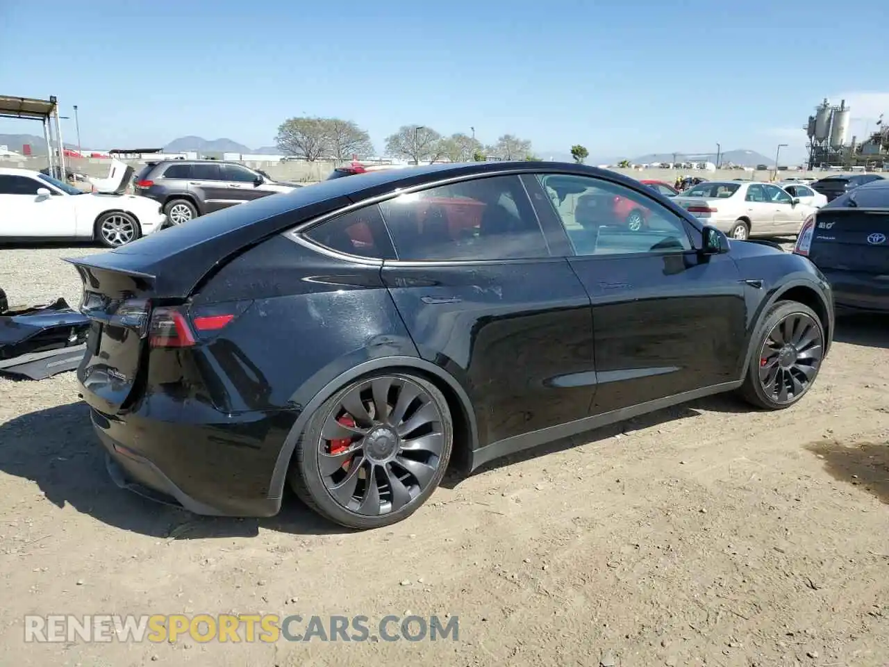 3 Photograph of a damaged car 7SAYGDEF9PF835547 TESLA MODEL Y 2023