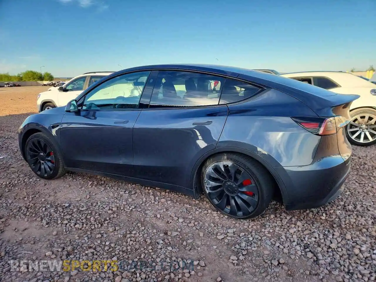 2 fotografías del automóvil dañado 7SAYGDEF9PF859377 TESLA MODEL Y 2023