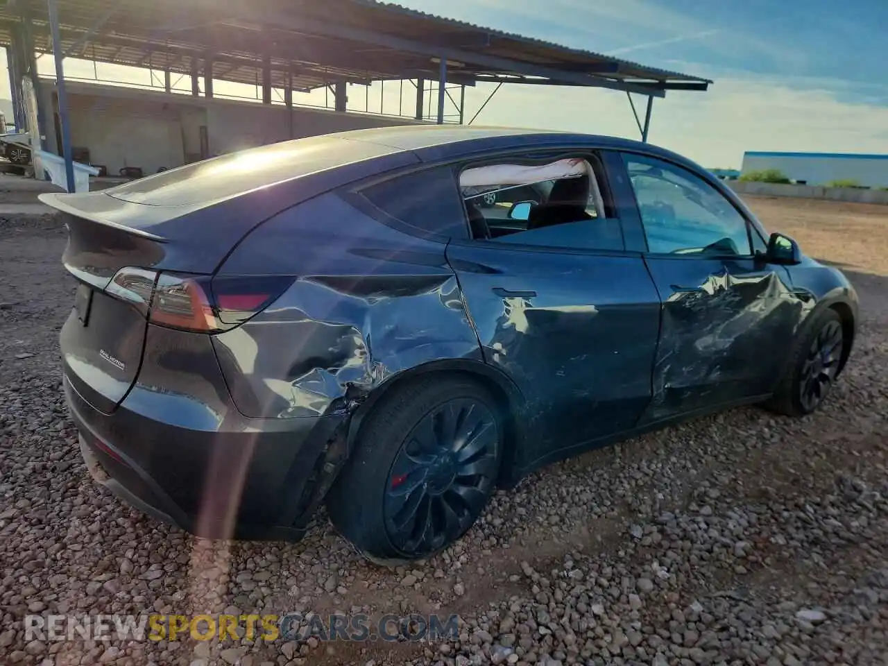 3 fotografías del automóvil dañado 7SAYGDEF9PF859377 TESLA MODEL Y 2023