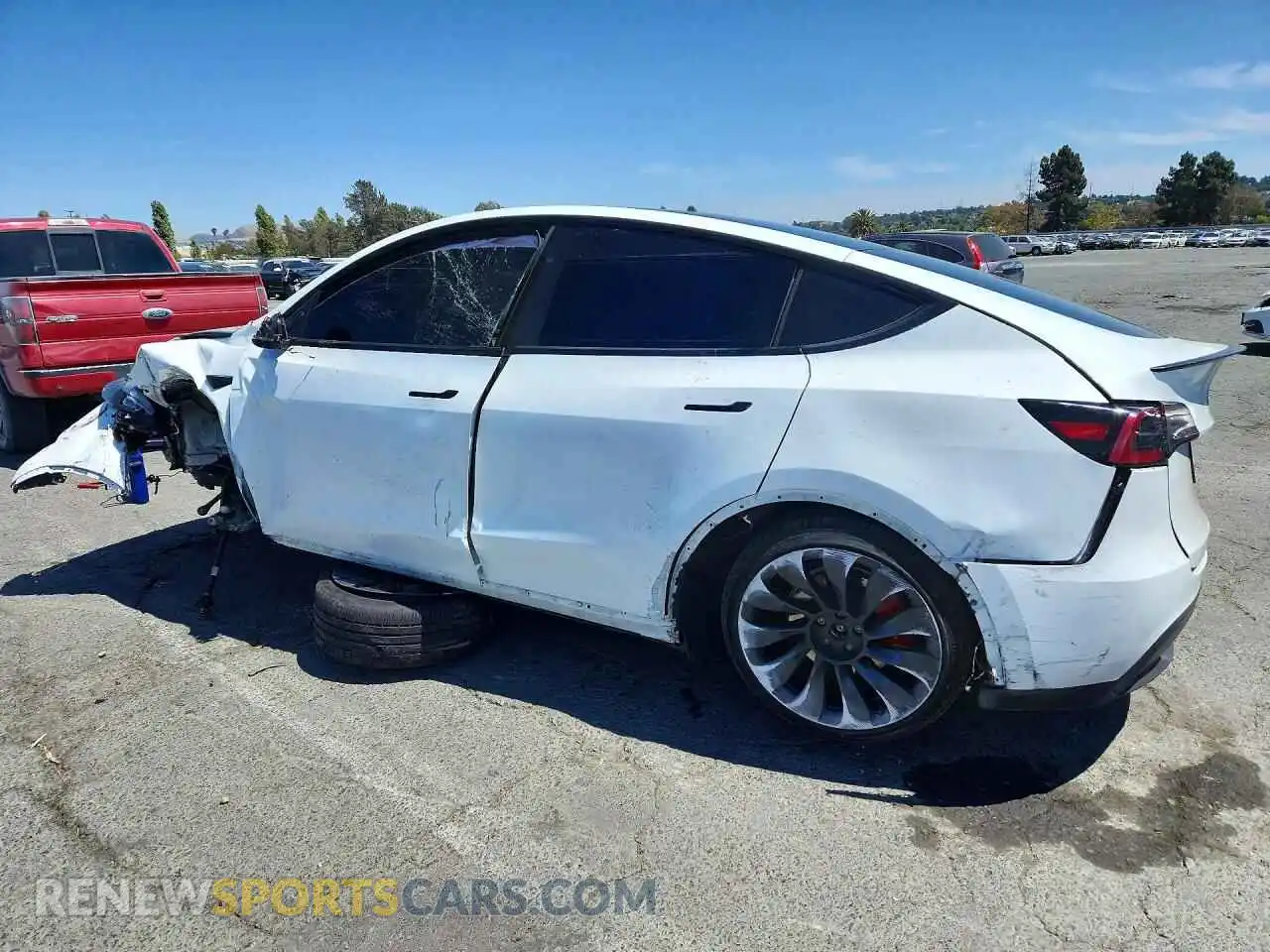 2 Photograph of a damaged car 7SAYGDEF9PF922011 TESLA MODEL Y 2023