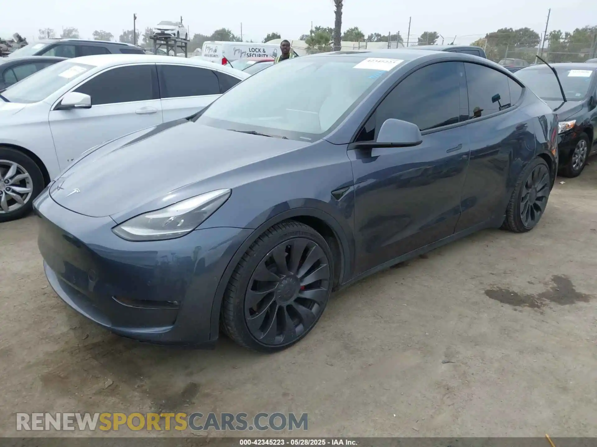 2 Photograph of a damaged car 7SAYGDEFXPF585588 TESLA MODEL Y 2023